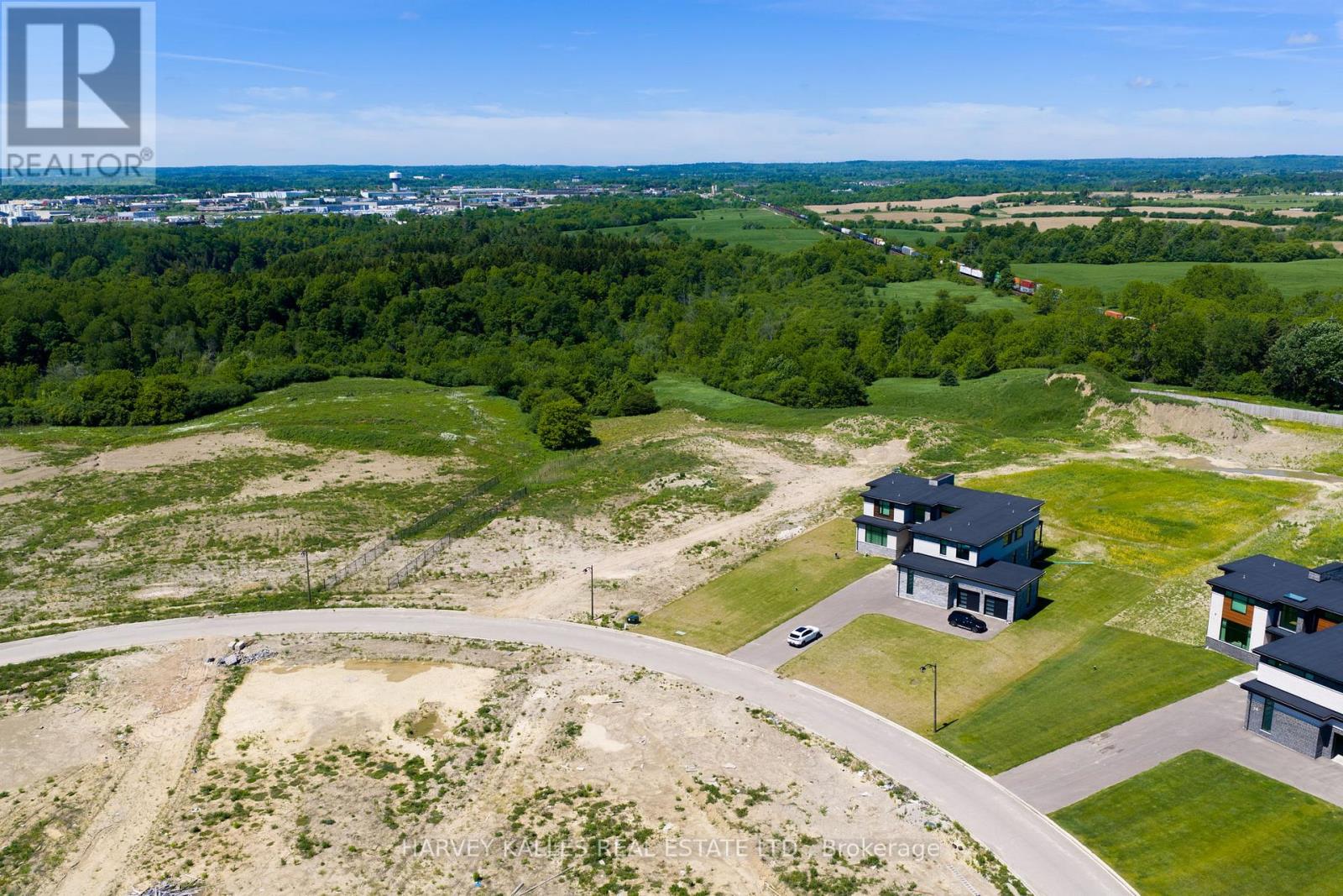 24 SUGARBUSH COURT