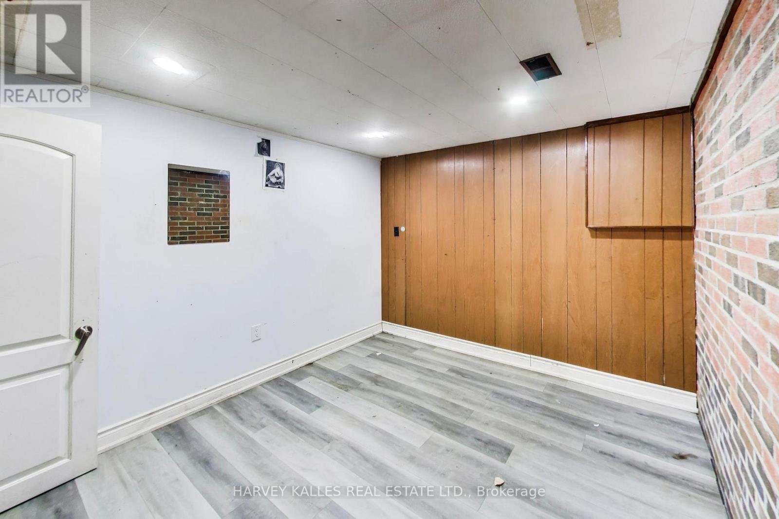 3760 WOODRUFF CRESCENT