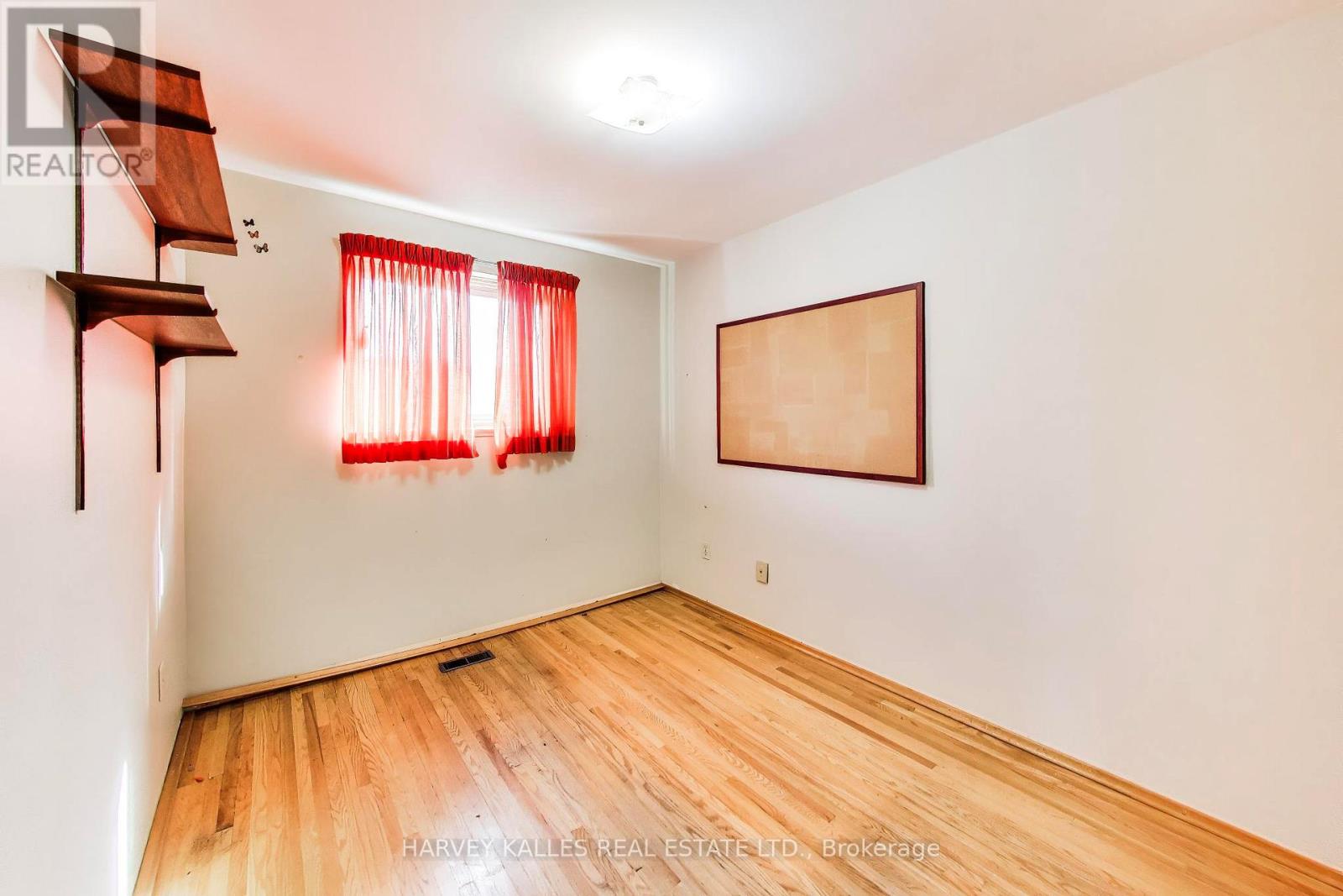3760 WOODRUFF CRESCENT