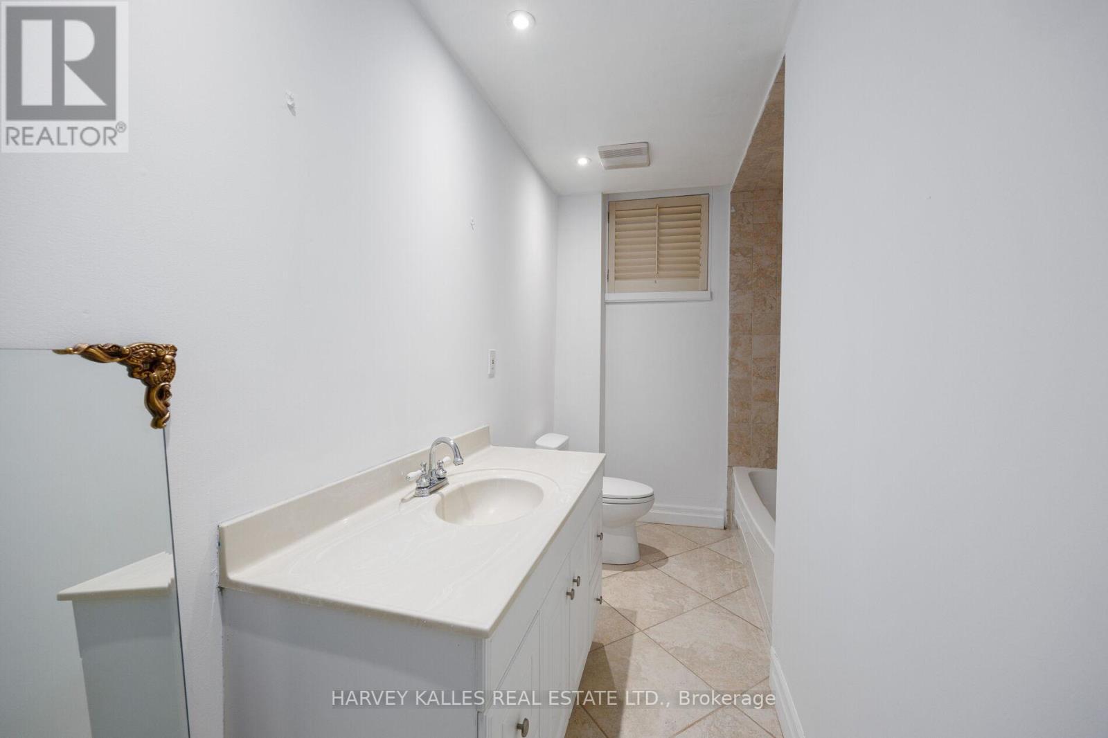 19 BLAIR ATHOL CRESCENT