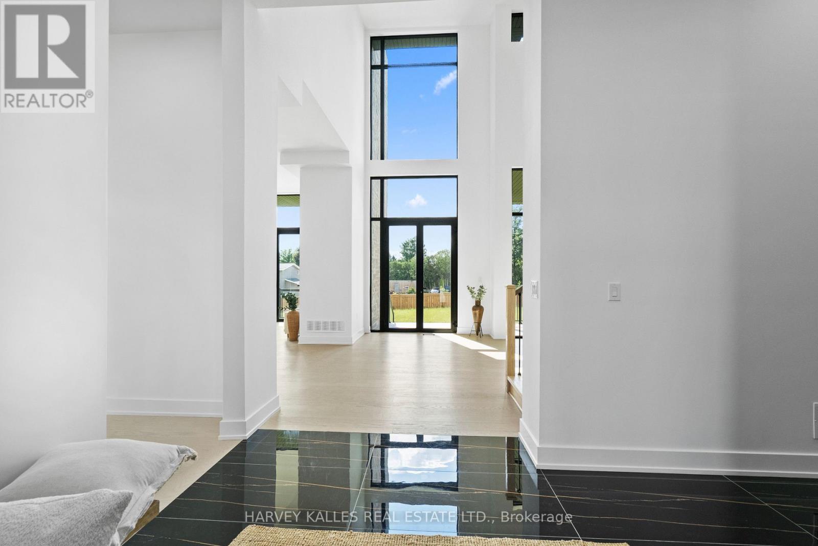 2 SUGARBUSH COURT