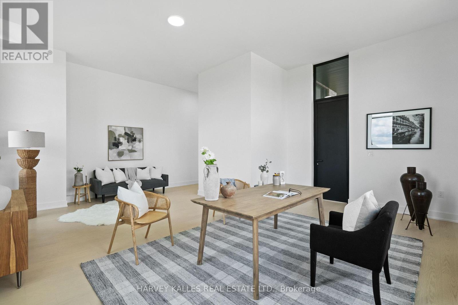 2 SUGARBUSH COURT