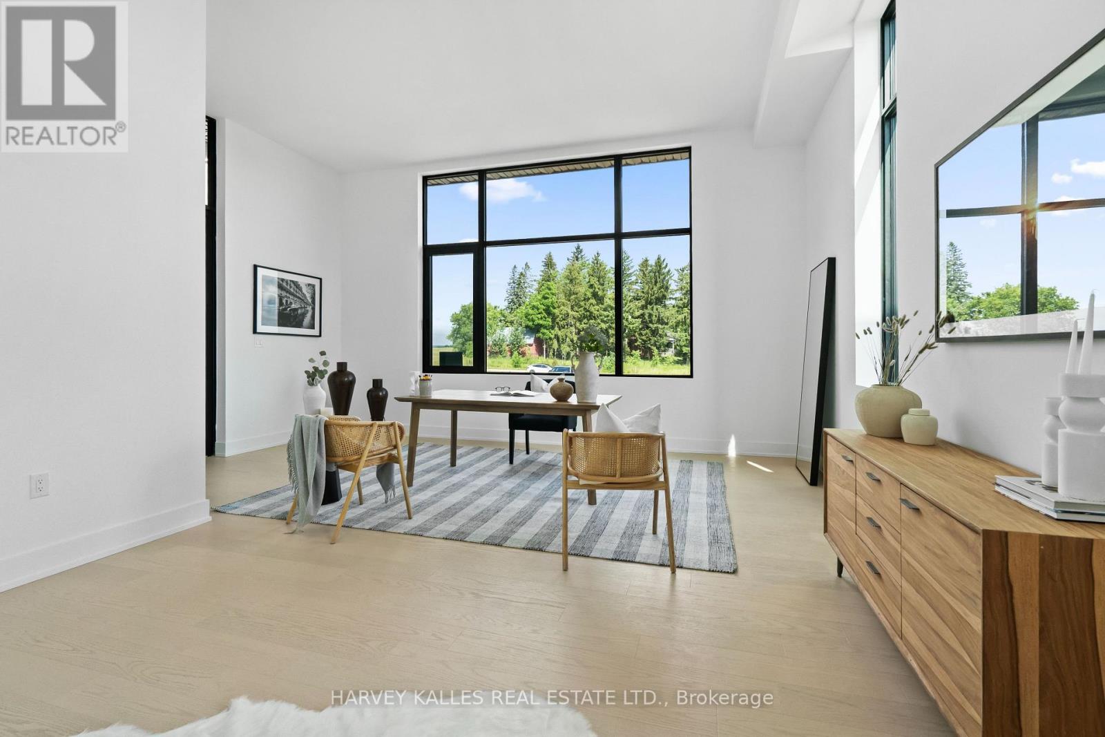 2 SUGARBUSH COURT