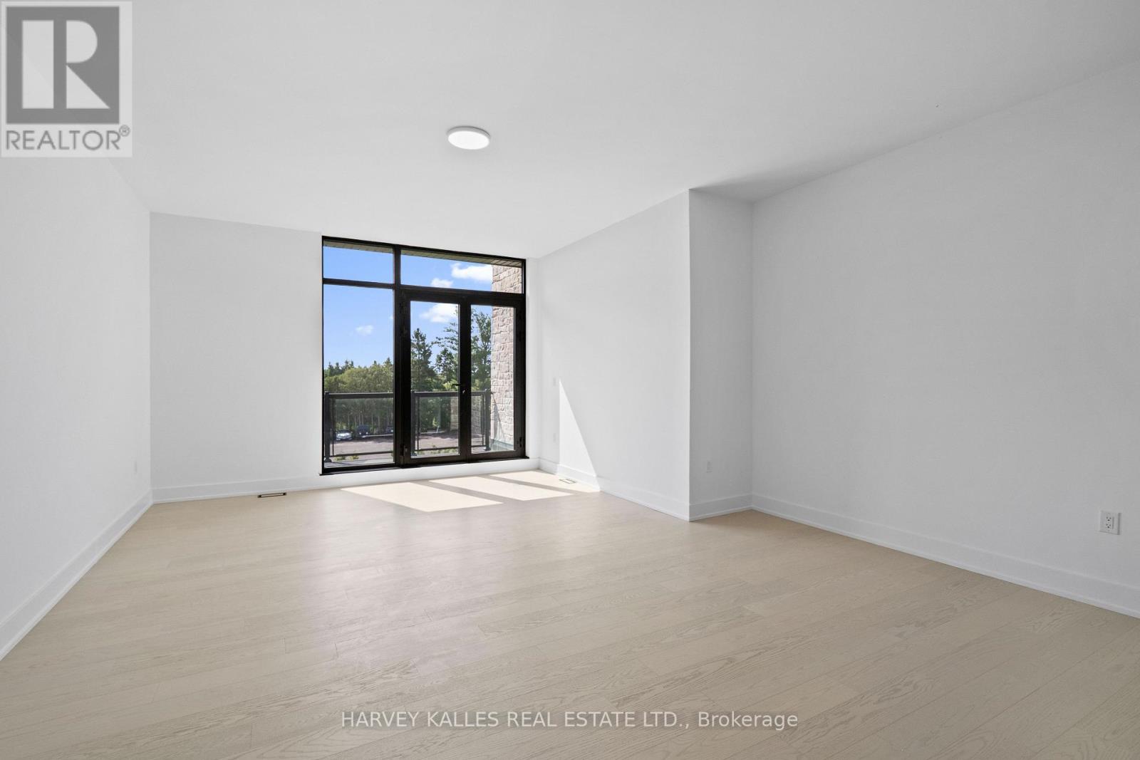 2 SUGARBUSH COURT