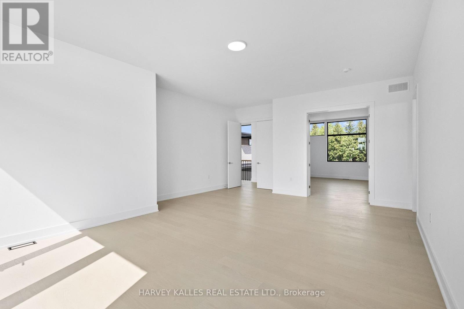2 SUGARBUSH COURT