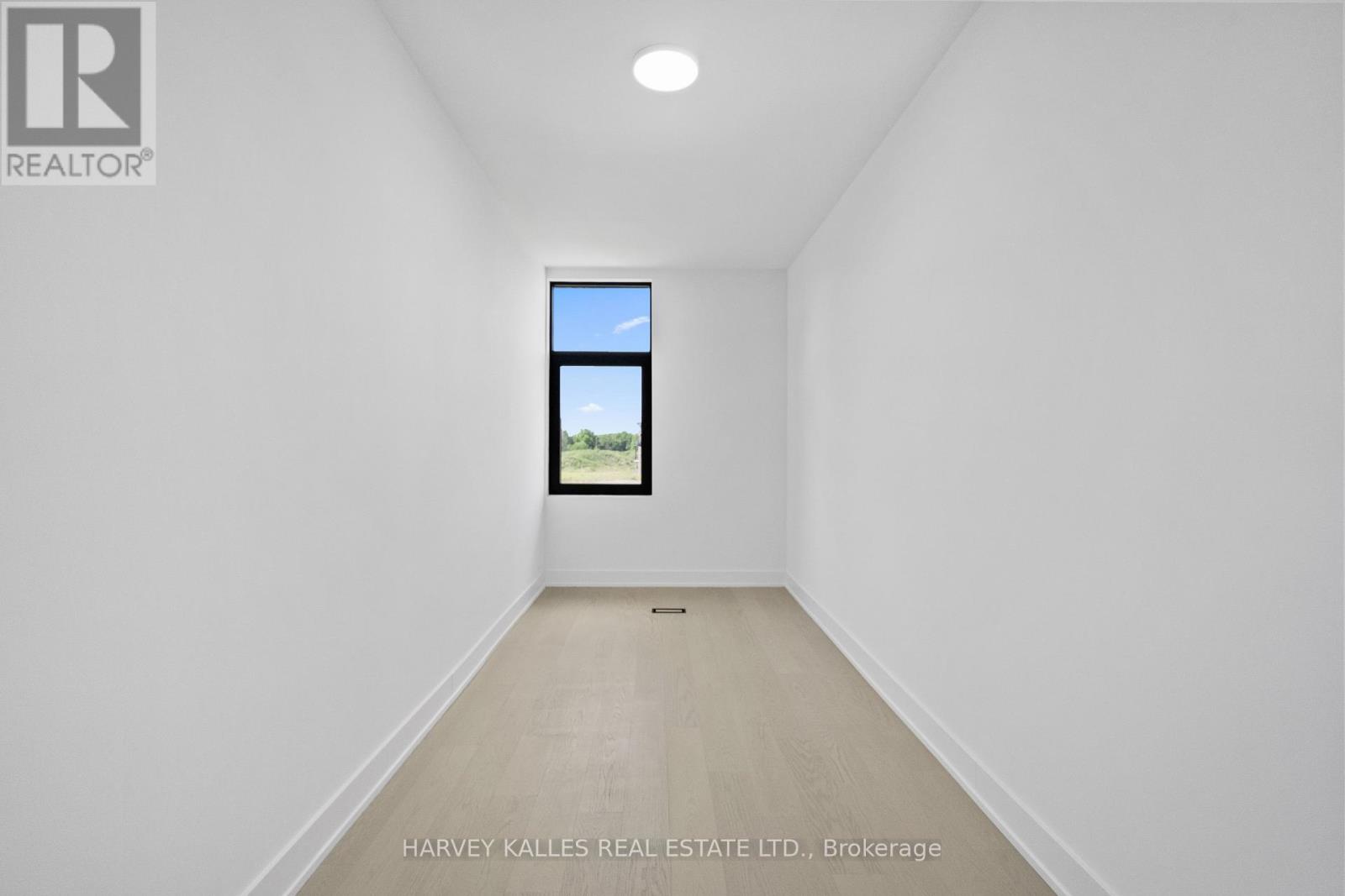 2 SUGARBUSH COURT