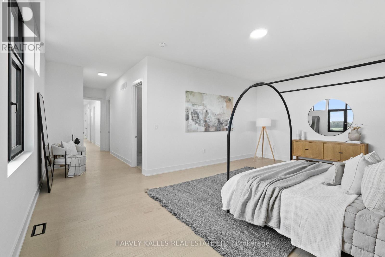 2 SUGARBUSH COURT