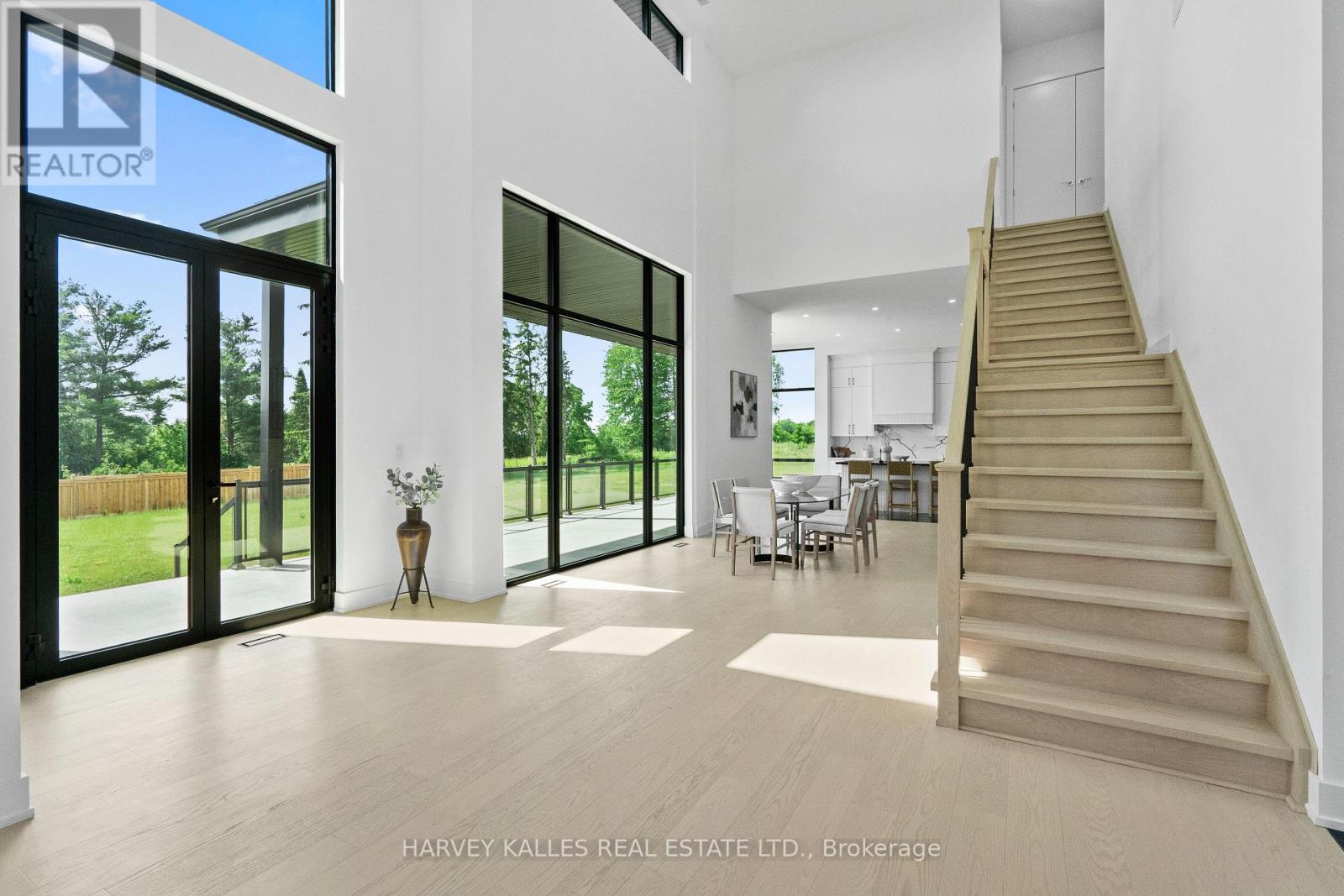 2 SUGARBUSH COURT