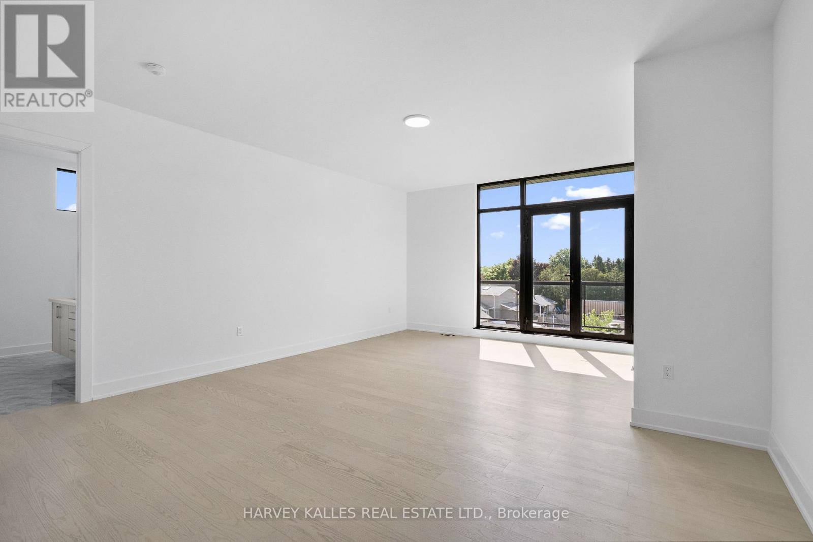 2 SUGARBUSH COURT