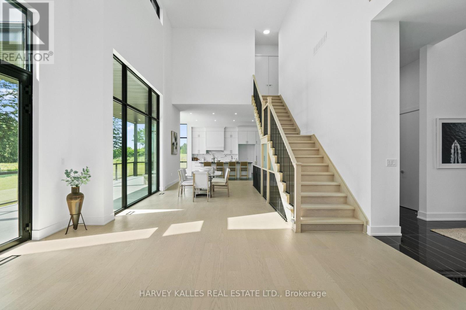 2 SUGARBUSH COURT