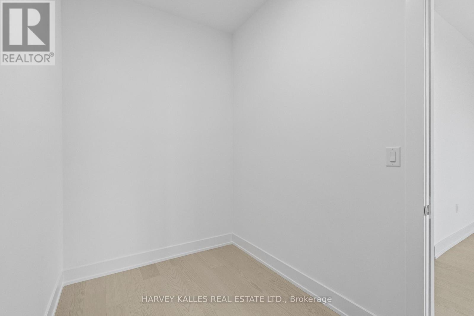2 SUGARBUSH COURT