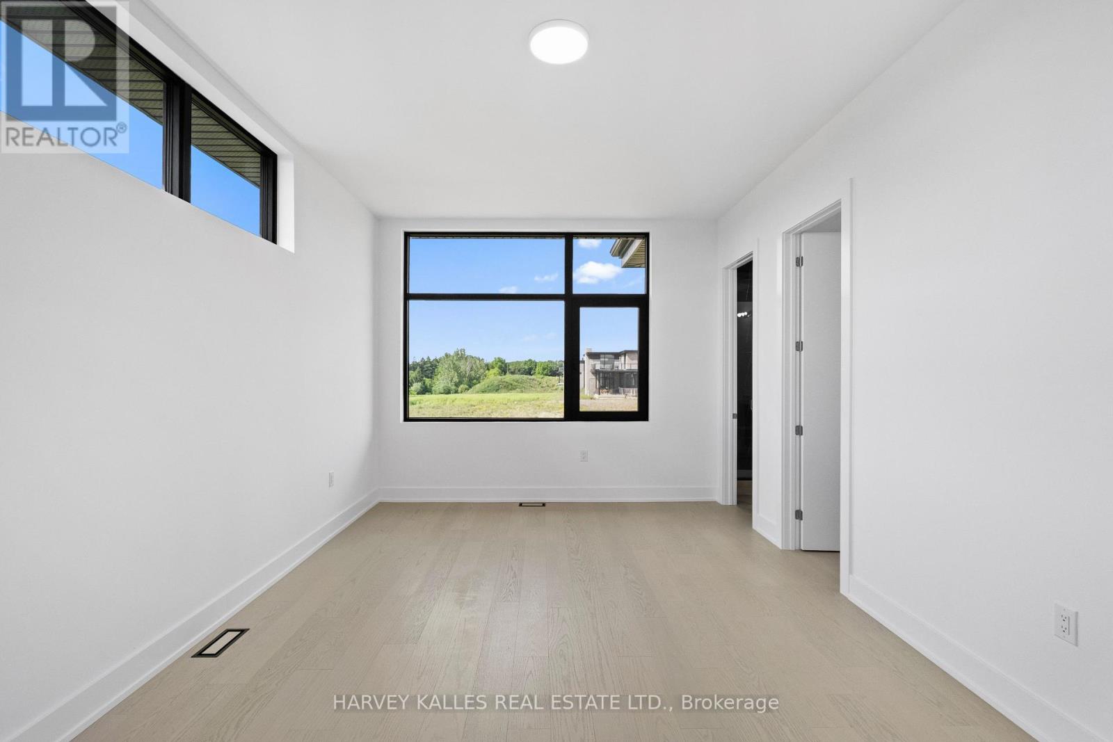 2 SUGARBUSH COURT