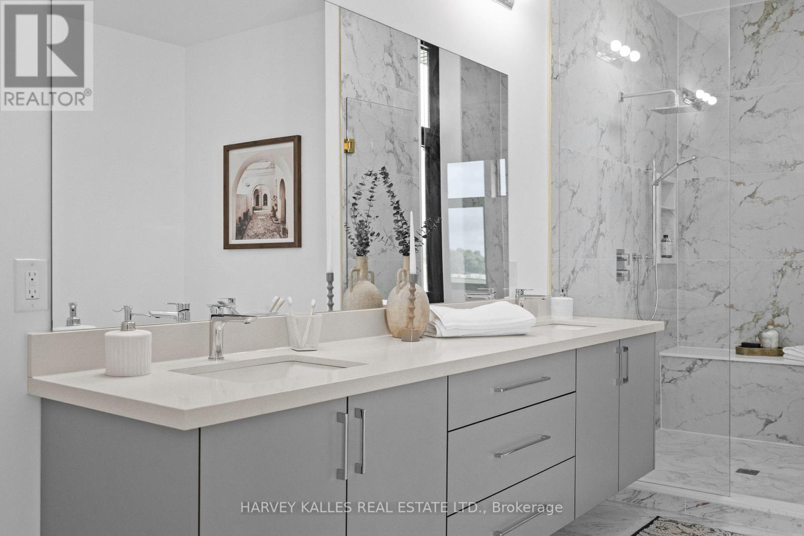 2 SUGARBUSH COURT