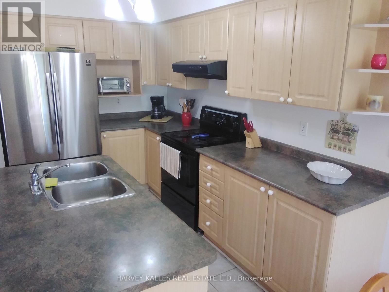 5561 KATY GATE