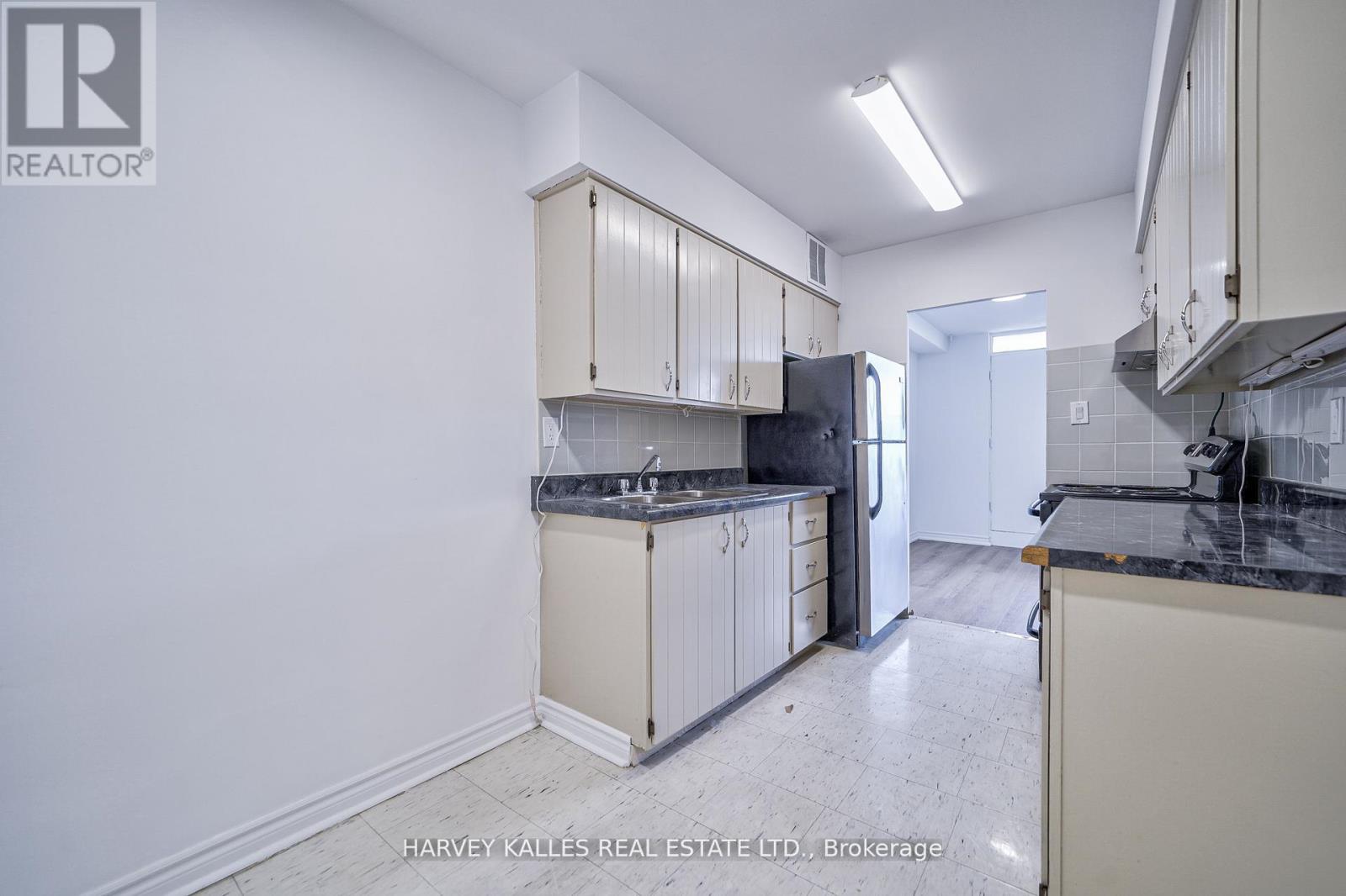 1208 - 2000 SHEPPARD AVENUE W