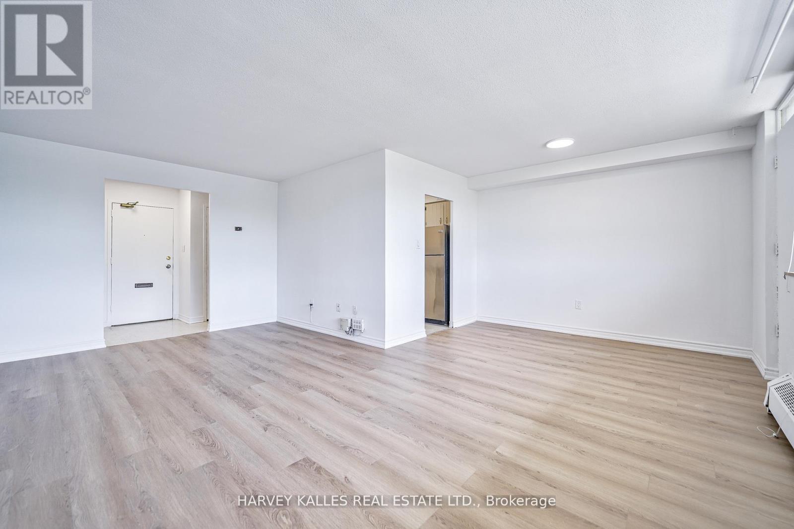 1208 - 2000 SHEPPARD AVENUE W