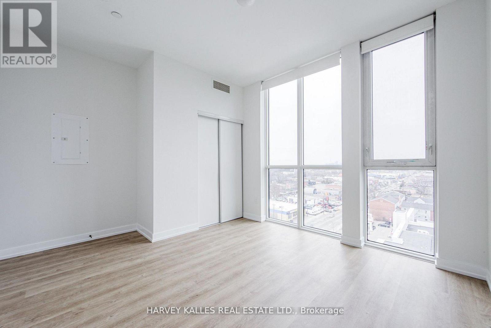 1001 - 2300 ST CLAIR AVENUE W