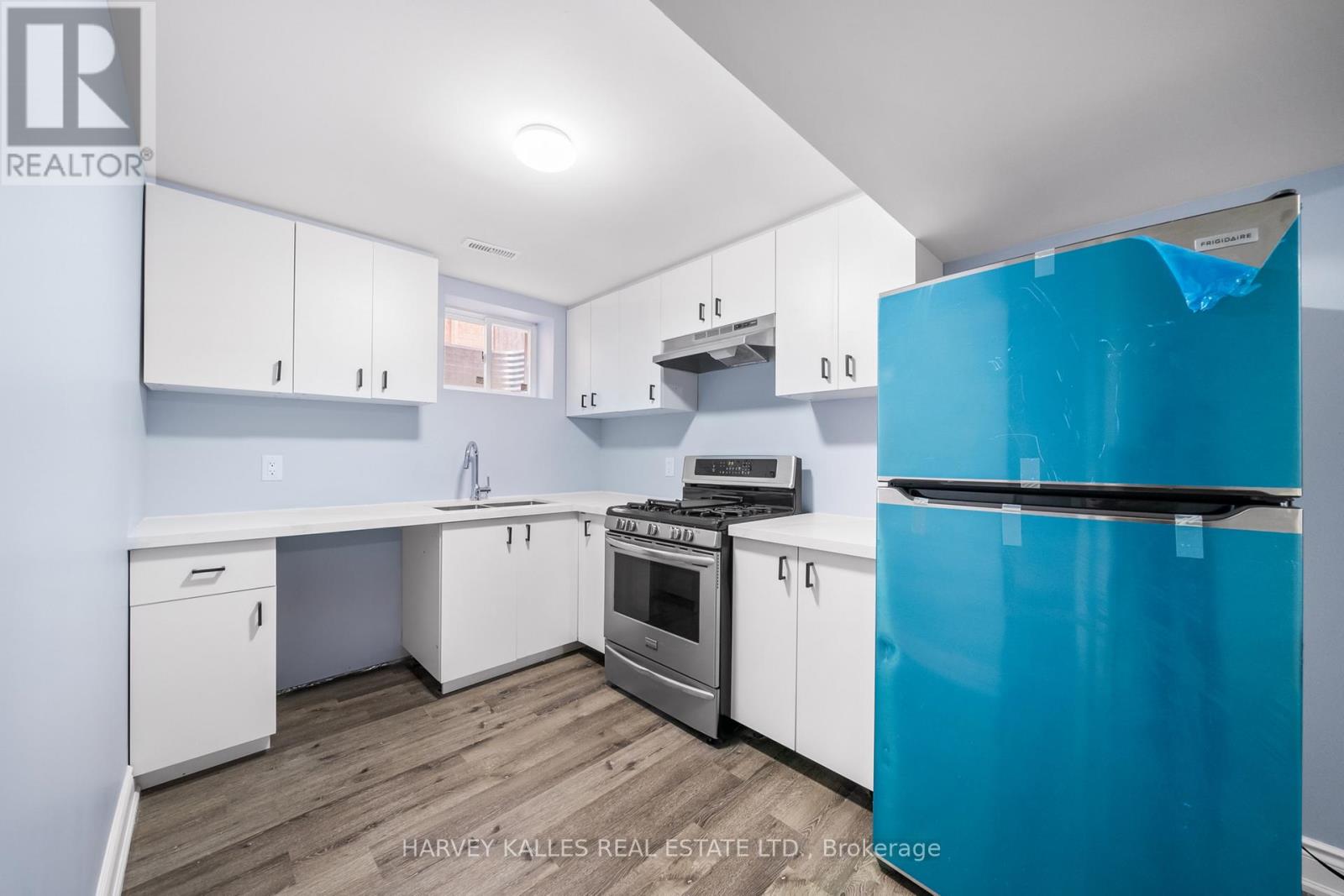 BSMT - 11 BLUE OAK AVENUE