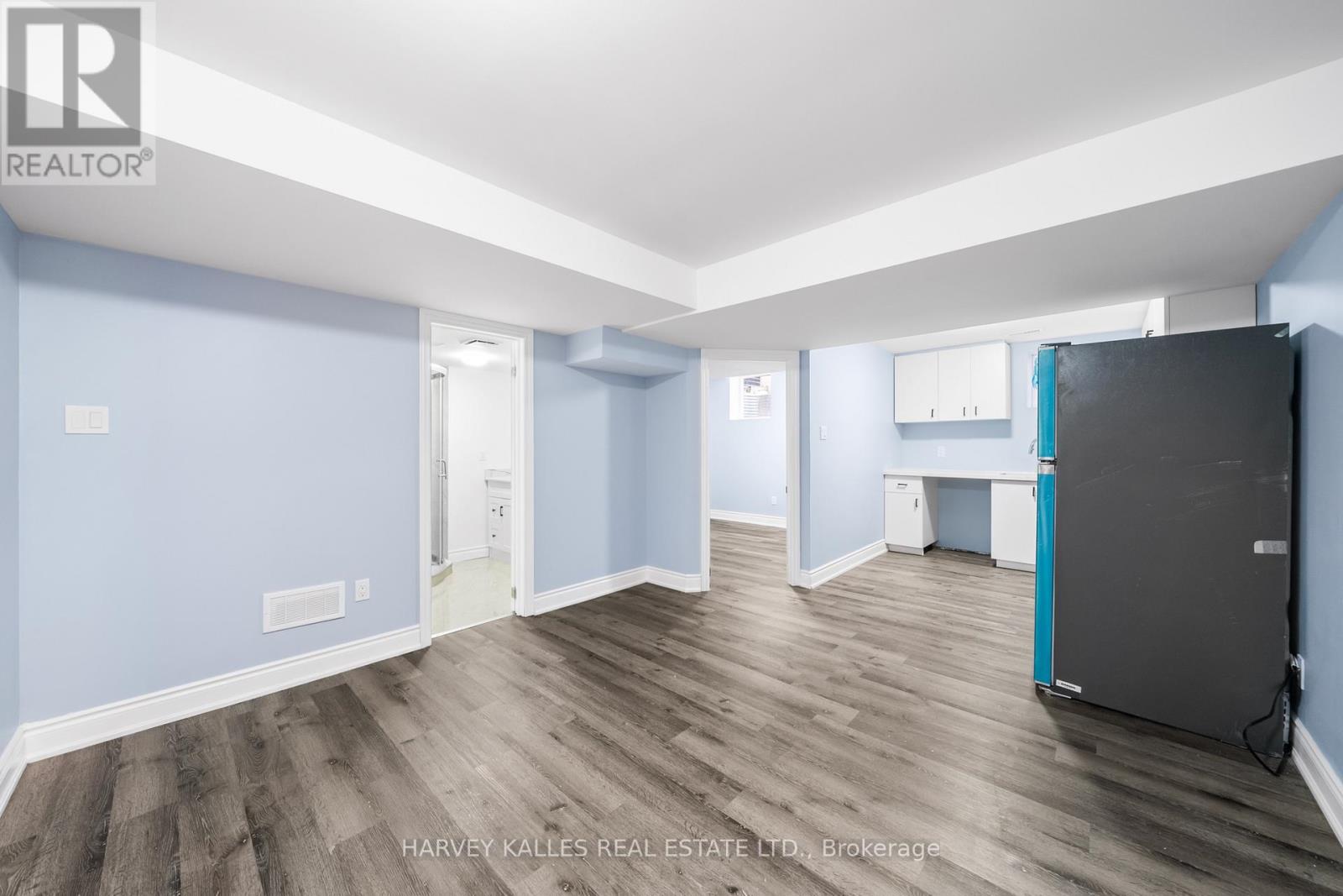 BSMT - 11 BLUE OAK AVENUE