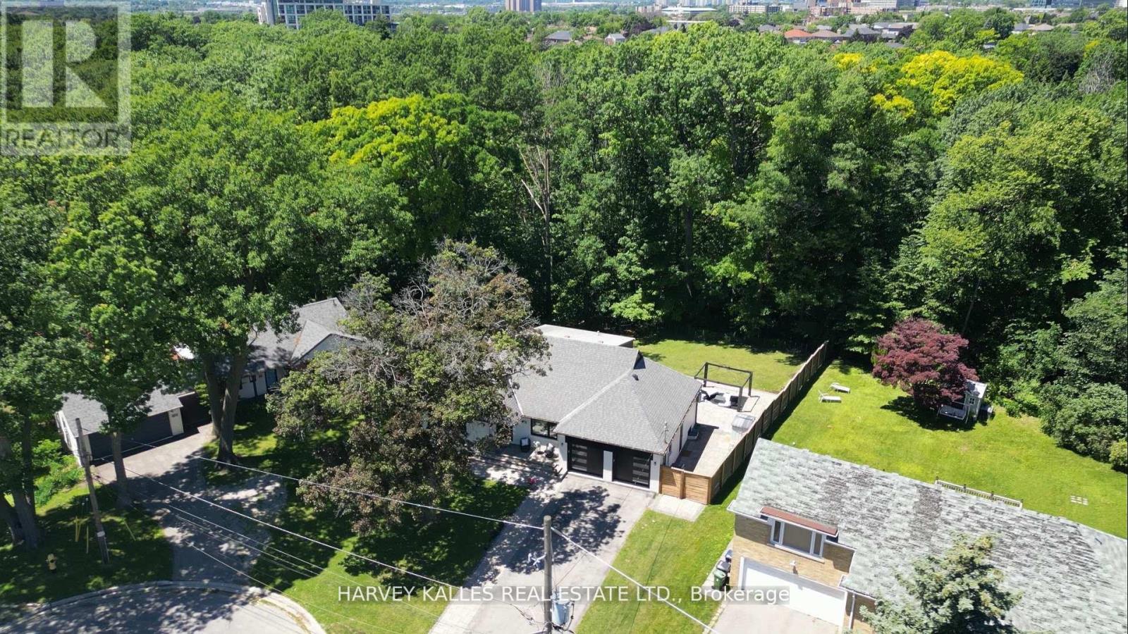 8 CIRCLE RIDGE