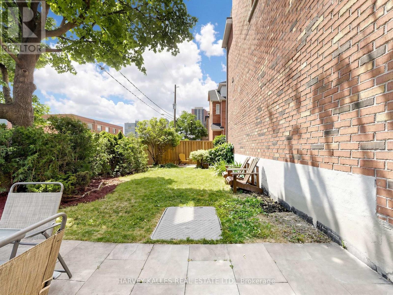 10 LIGHTBOURN AVENUE