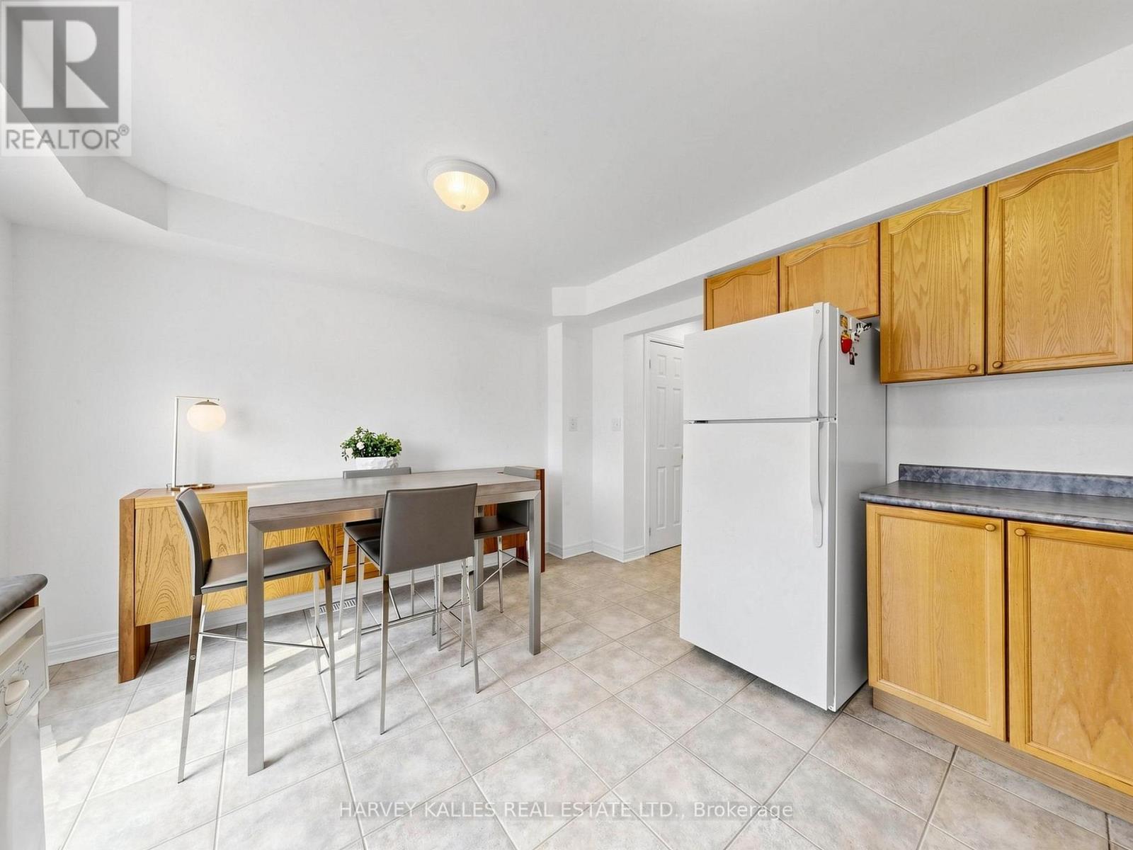 10 LIGHTBOURN AVENUE