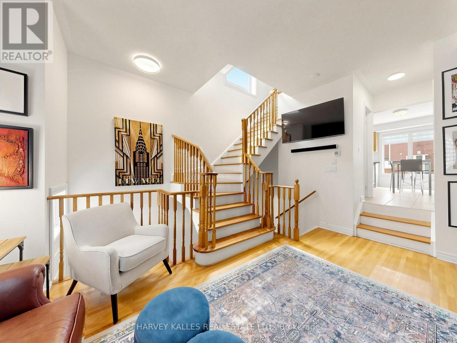 10 LIGHTBOURN AVENUE