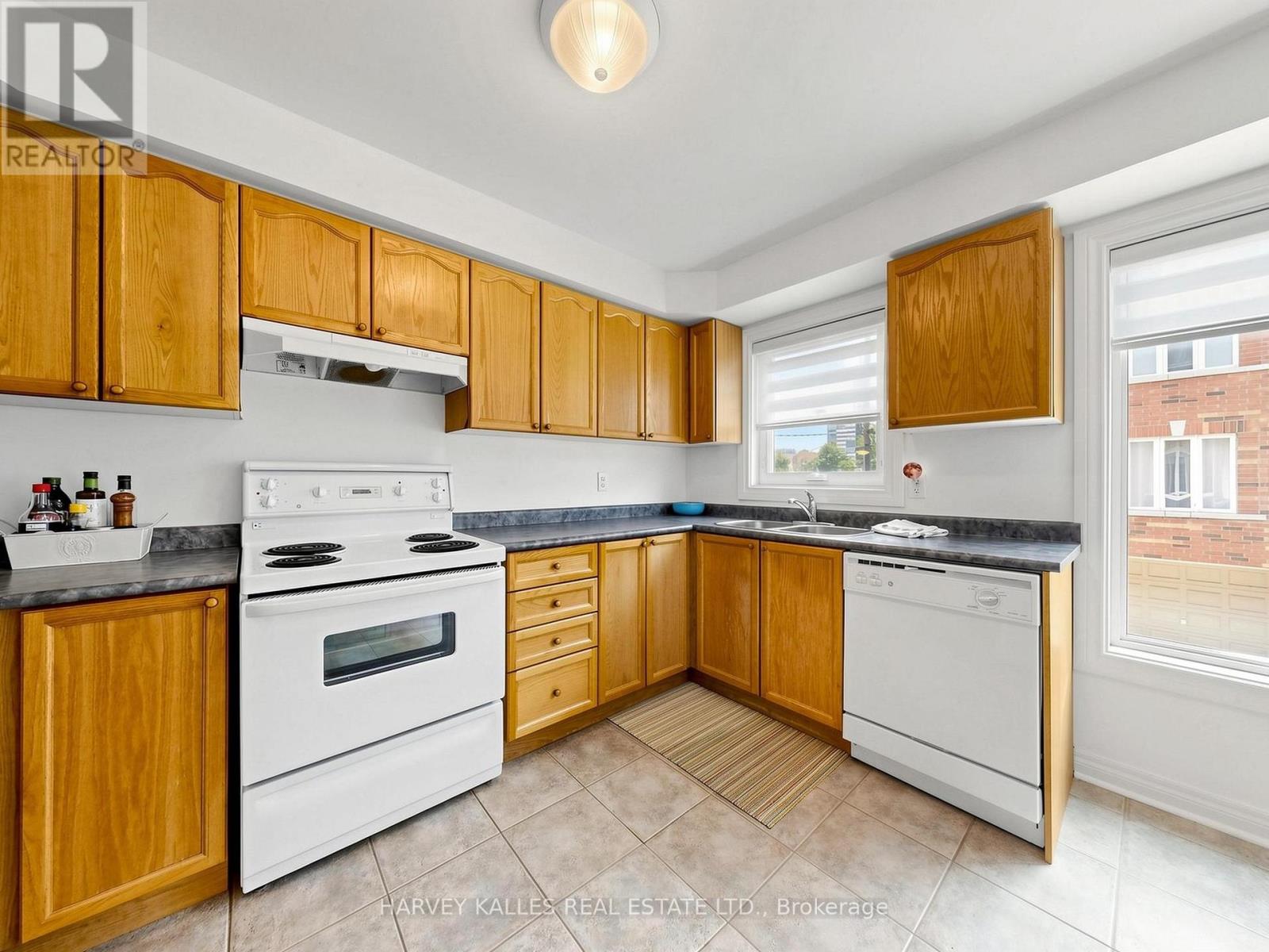 10 LIGHTBOURN AVENUE