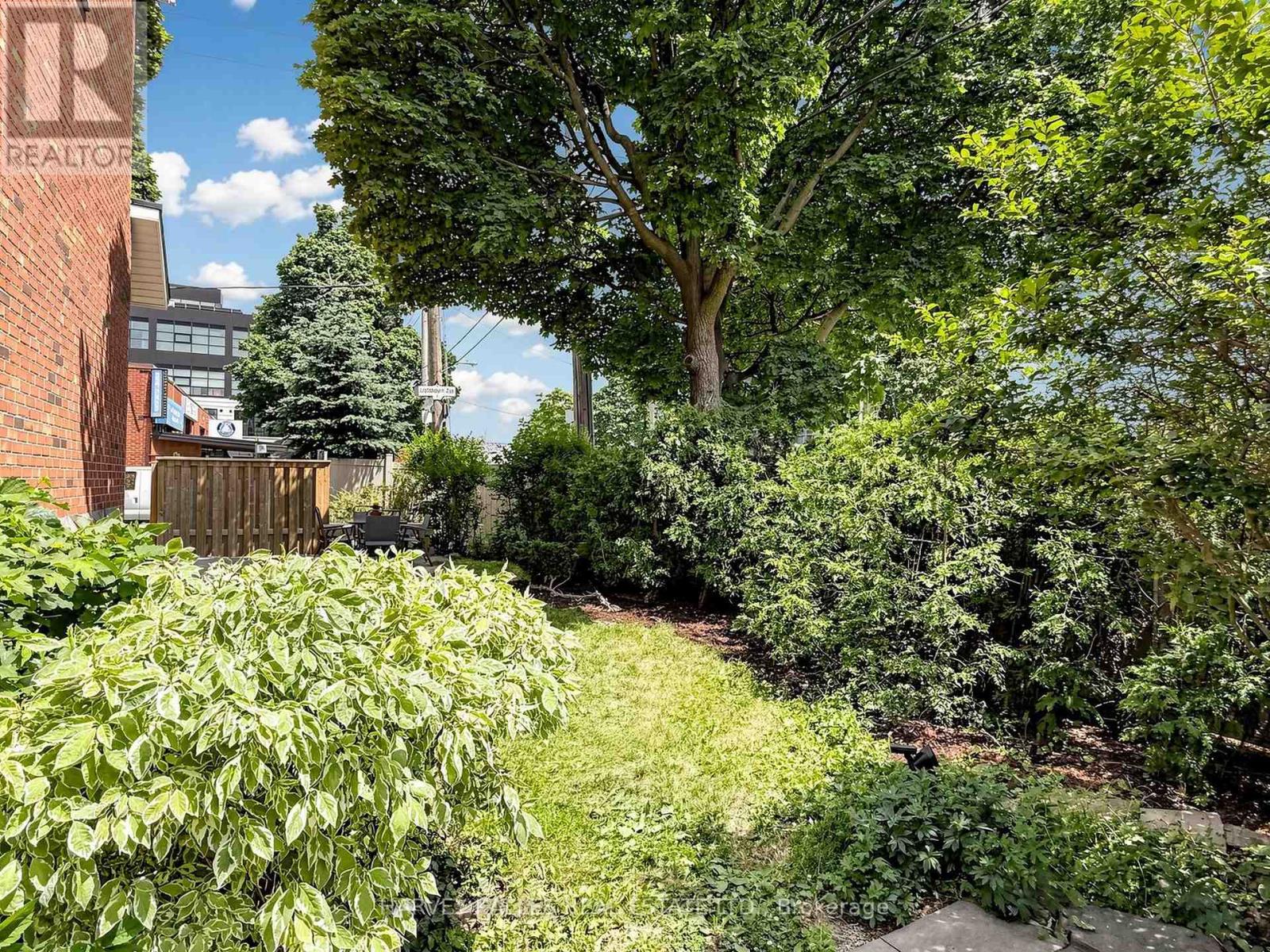 10 LIGHTBOURN AVENUE