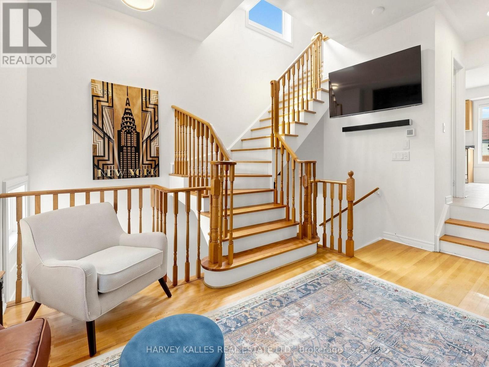 10 LIGHTBOURN AVENUE
