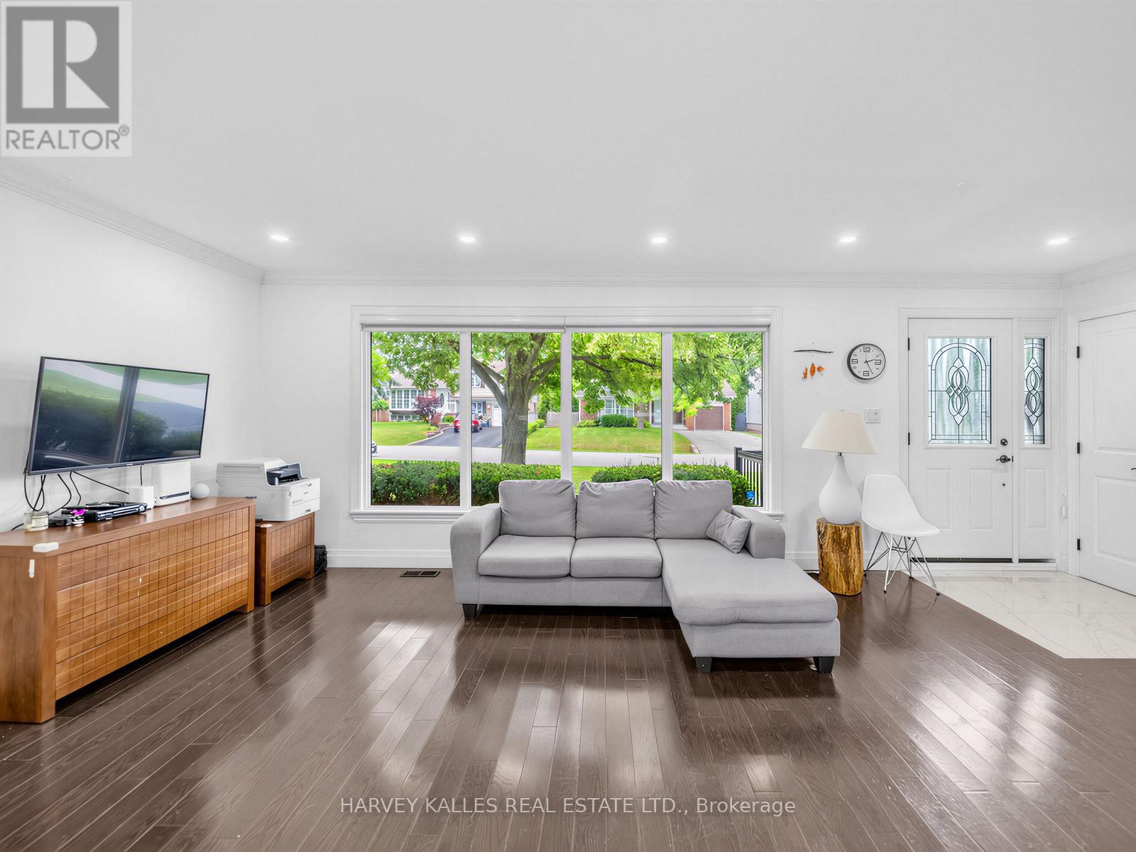 1228 PALLATINE DRIVE