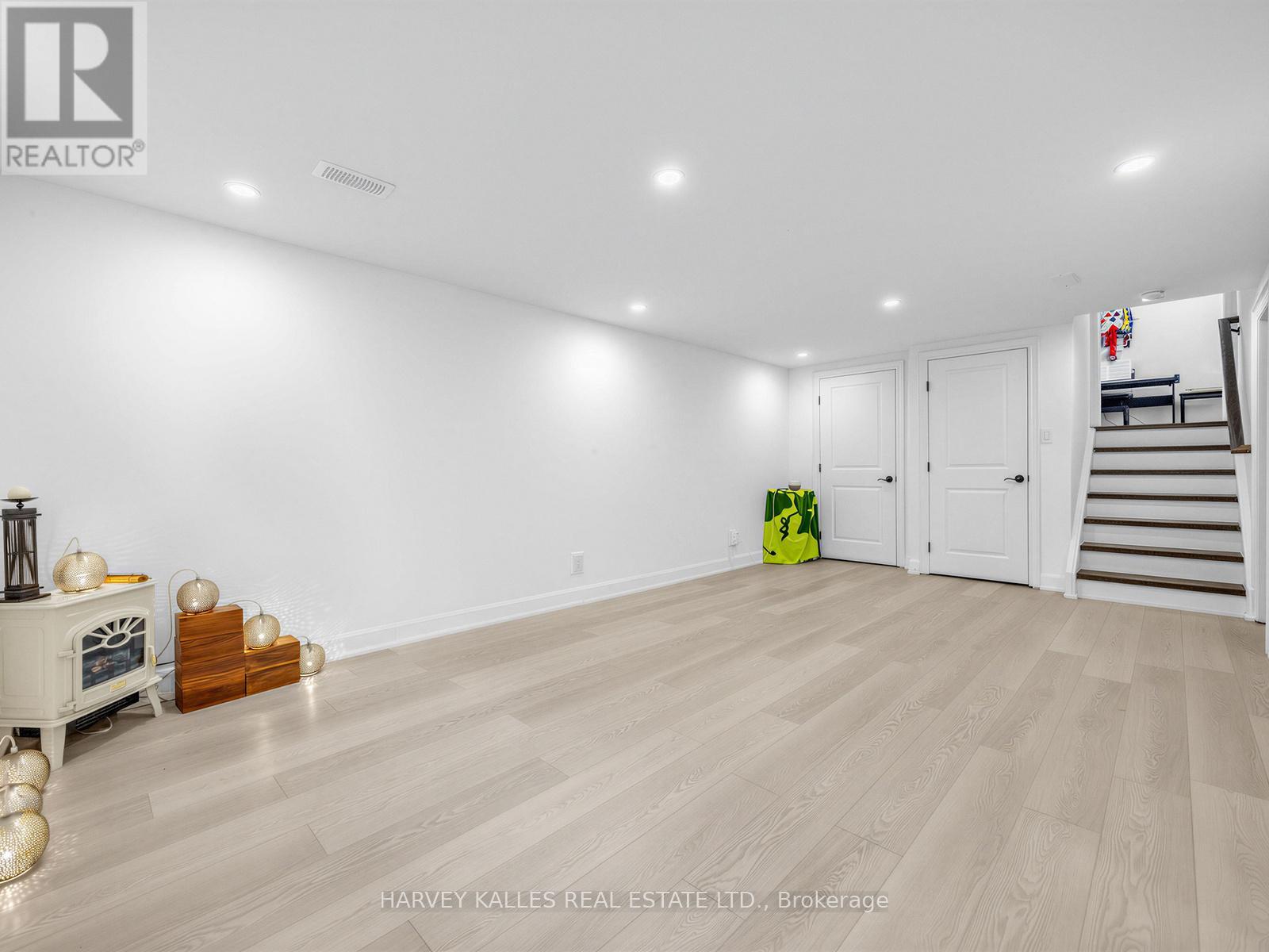 1228 PALLATINE DRIVE