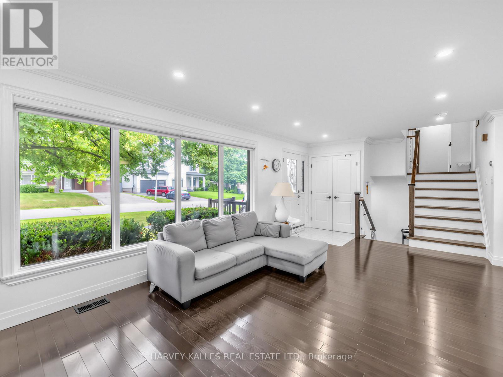 1228 PALLATINE DRIVE