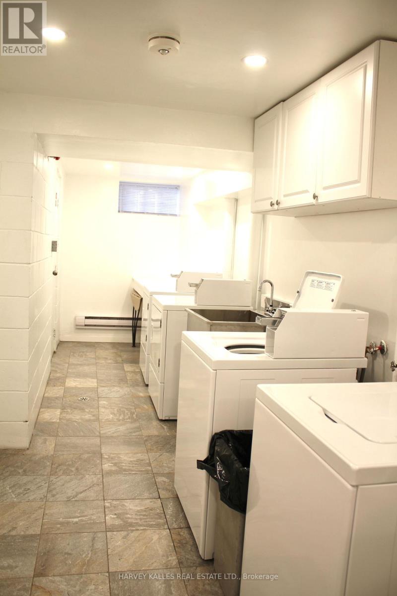 8 - 58 ROSEMOUNT AVENUE W