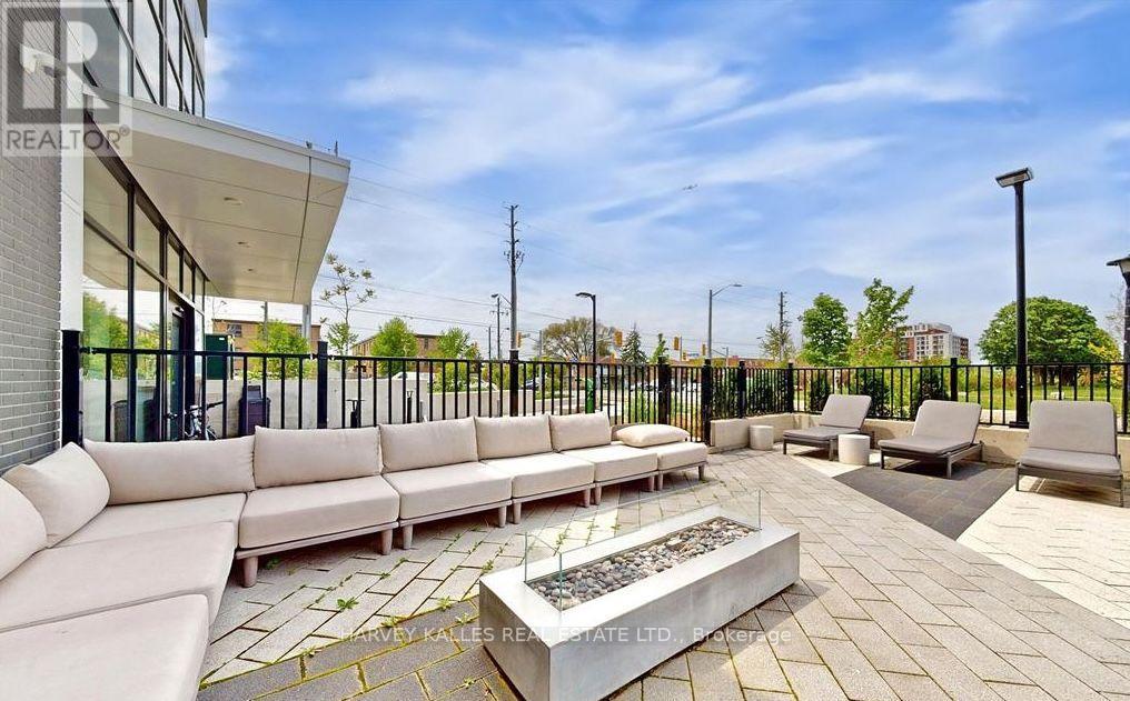 4 - 60 GEORGE BUTCHART DRIVE