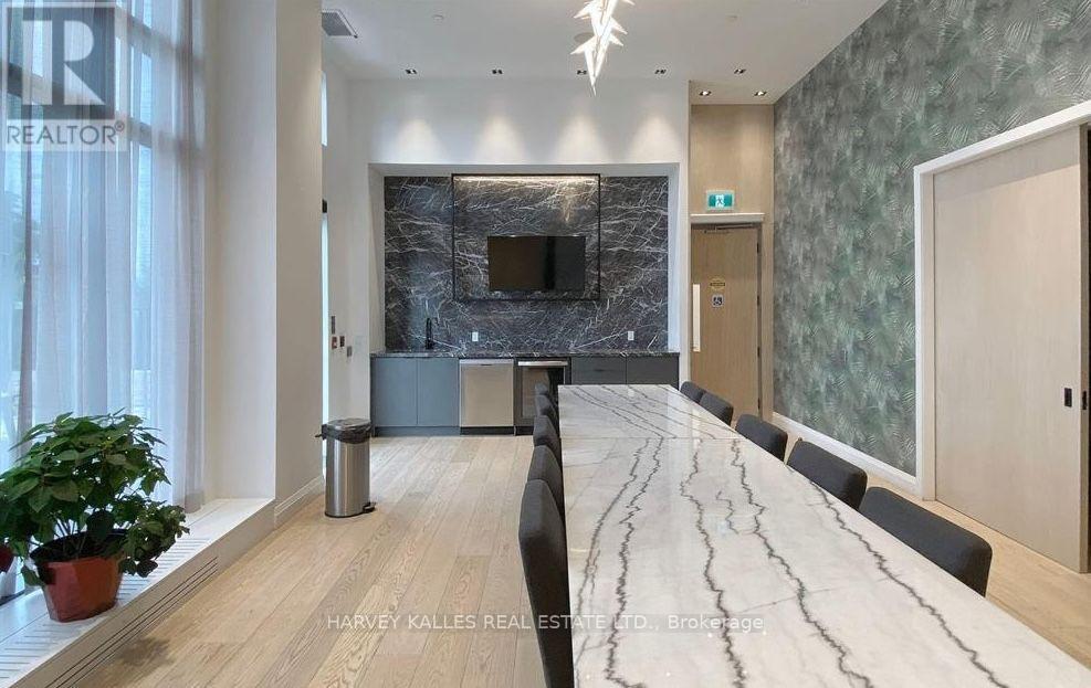 4 - 60 GEORGE BUTCHART DRIVE