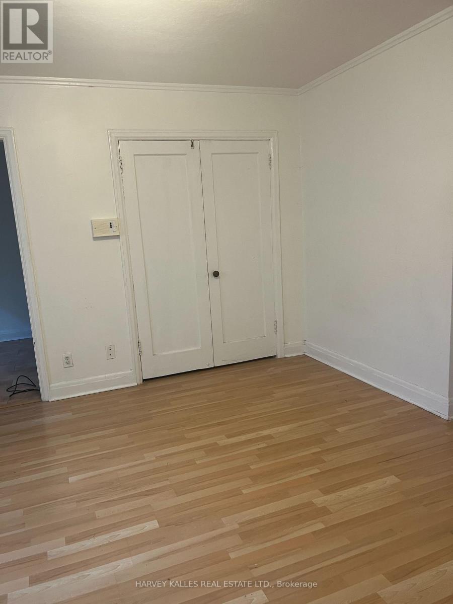 31 - 3 ELM GROVE AVENUE