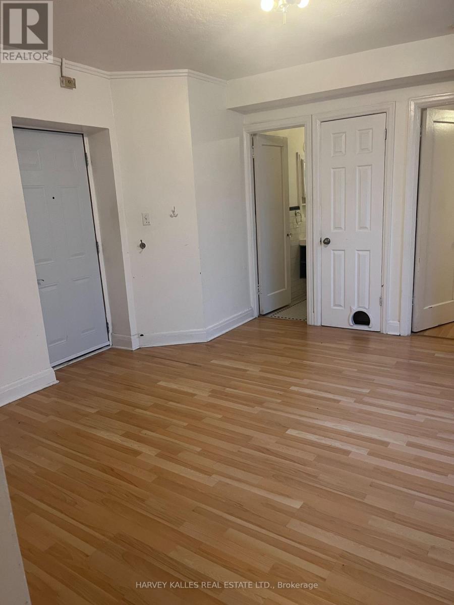 31 - 3 ELM GROVE AVENUE