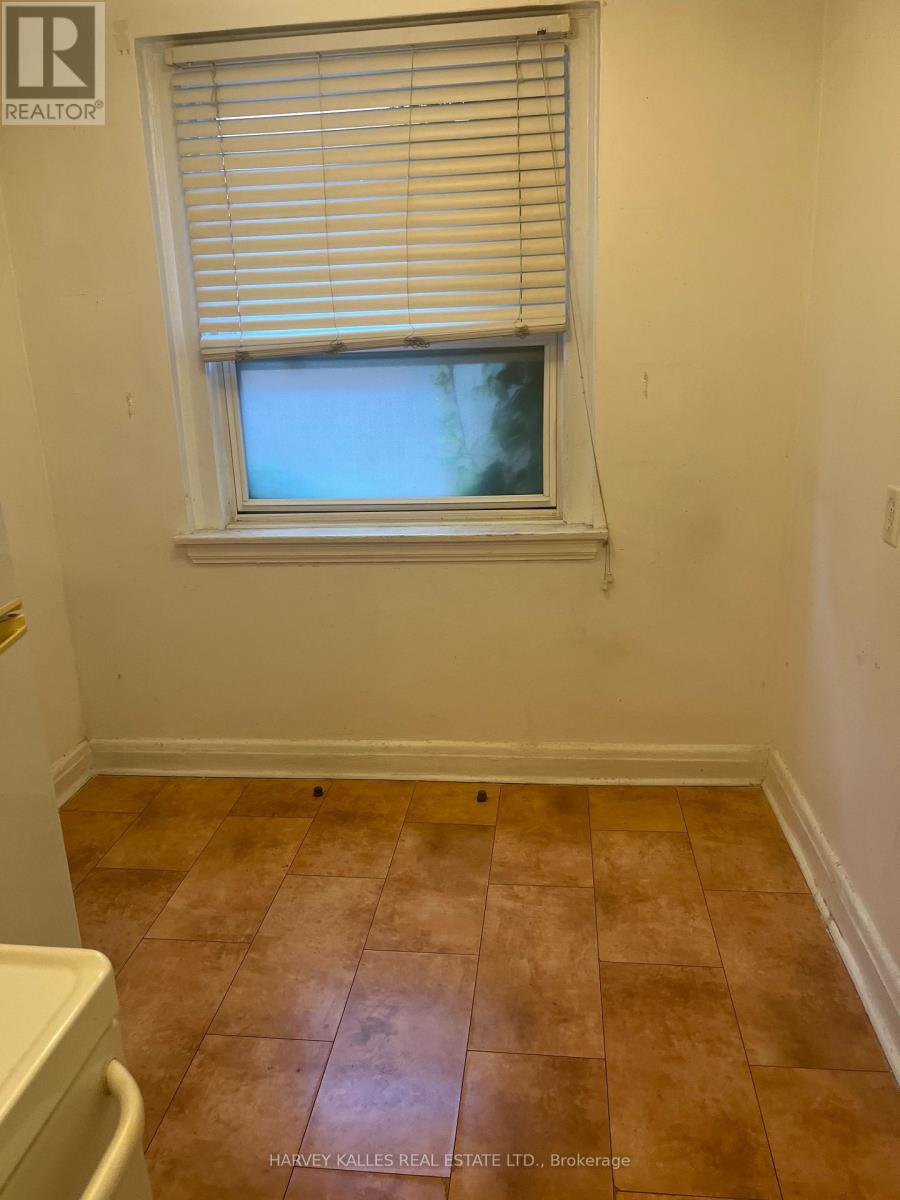31 - 3 ELM GROVE AVENUE