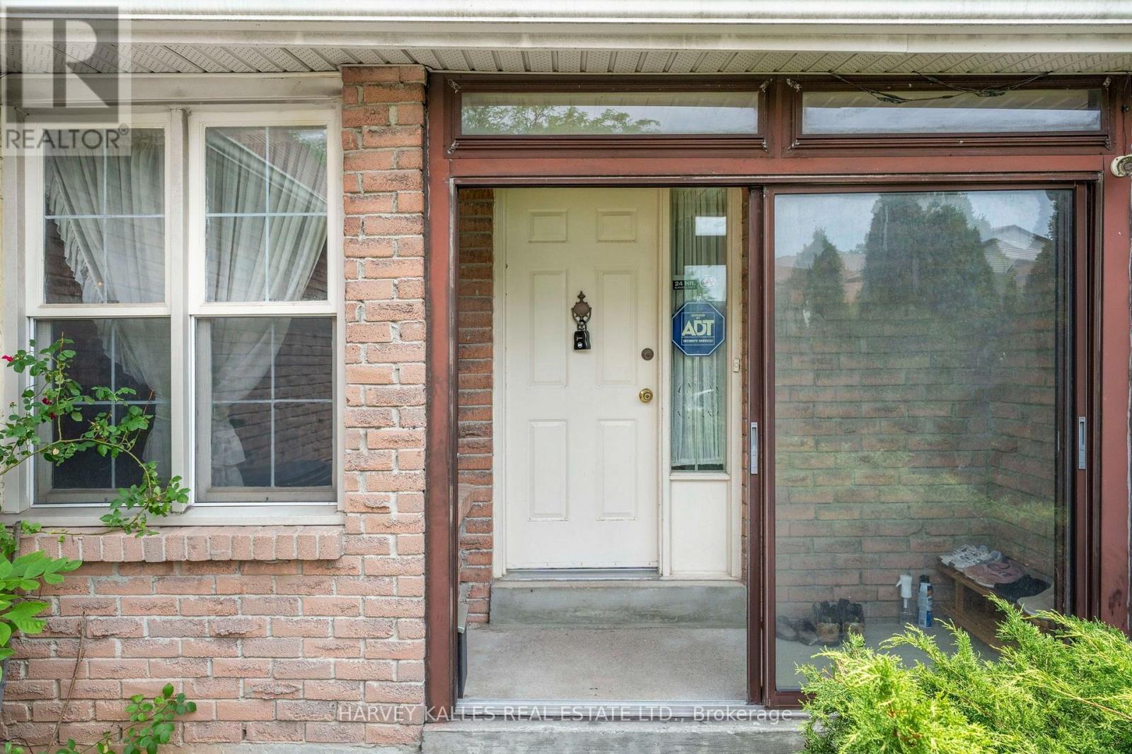 39 NEWINGTON CRESCENT