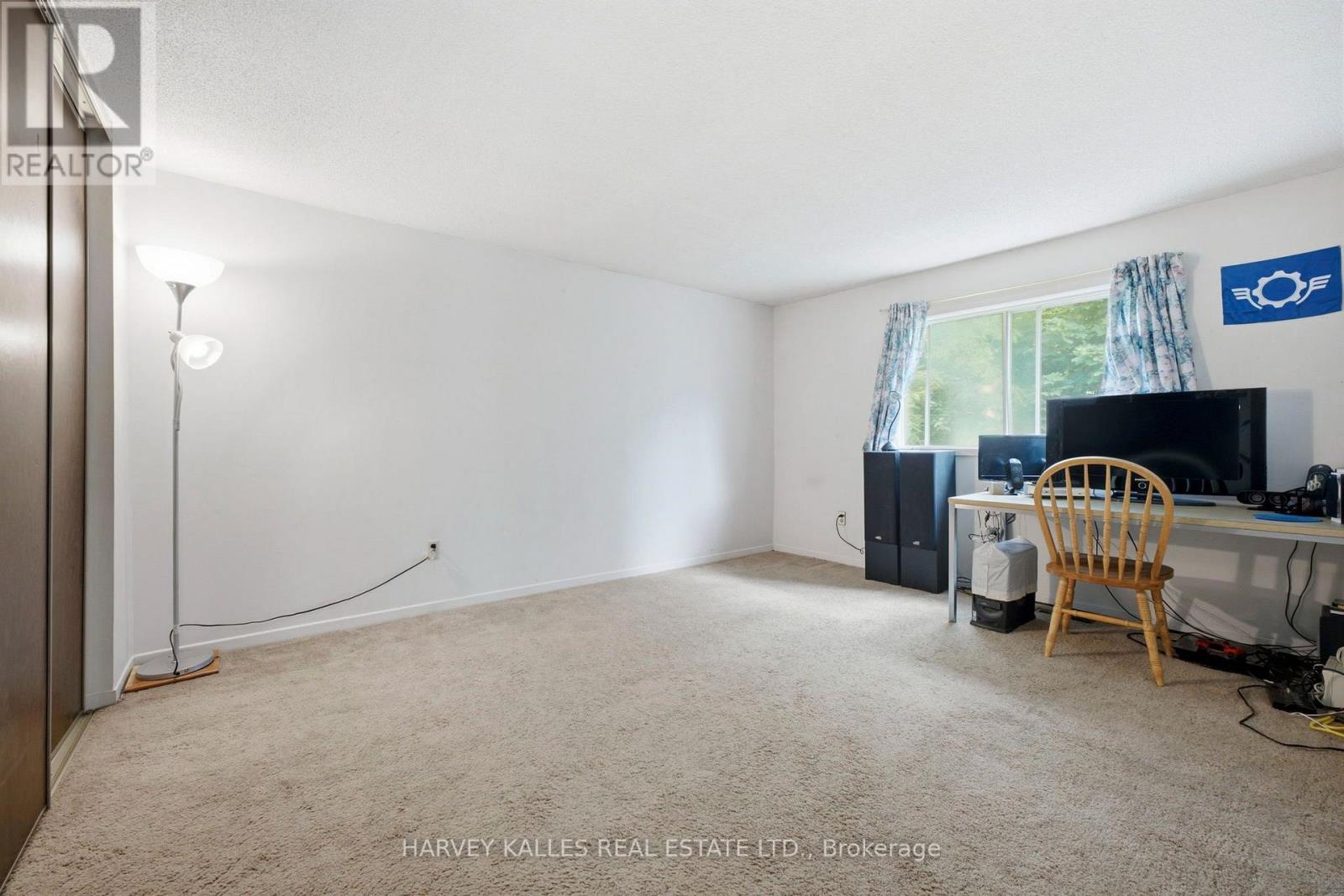 39 NEWINGTON CRESCENT