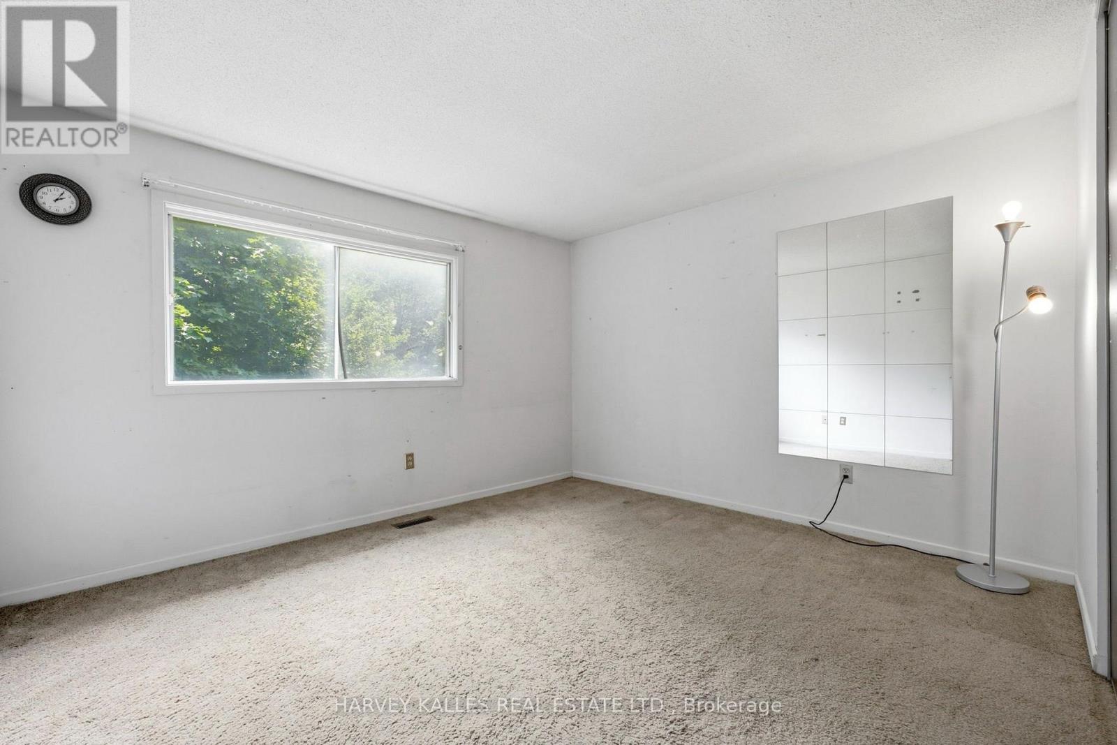 39 NEWINGTON CRESCENT