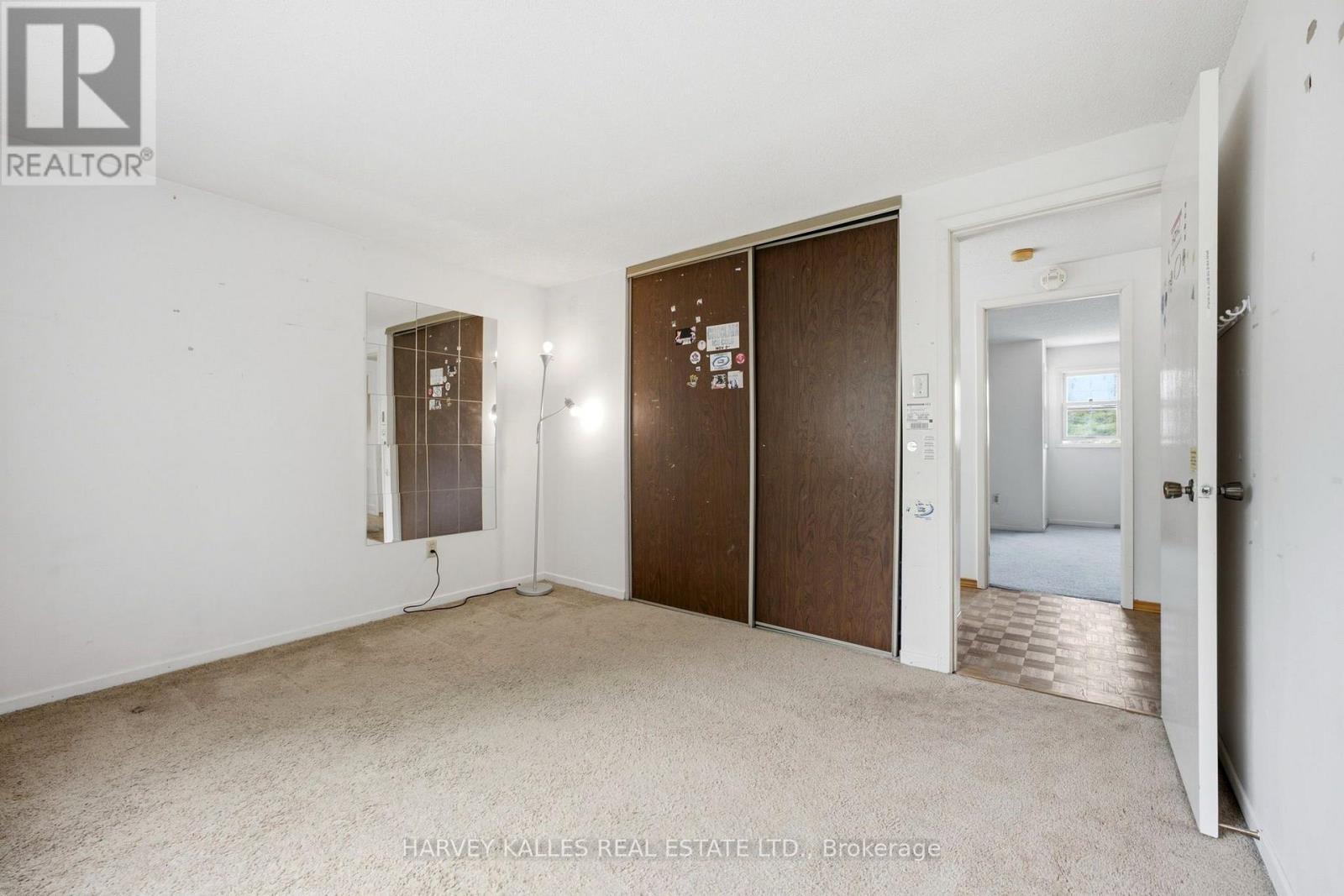 39 NEWINGTON CRESCENT