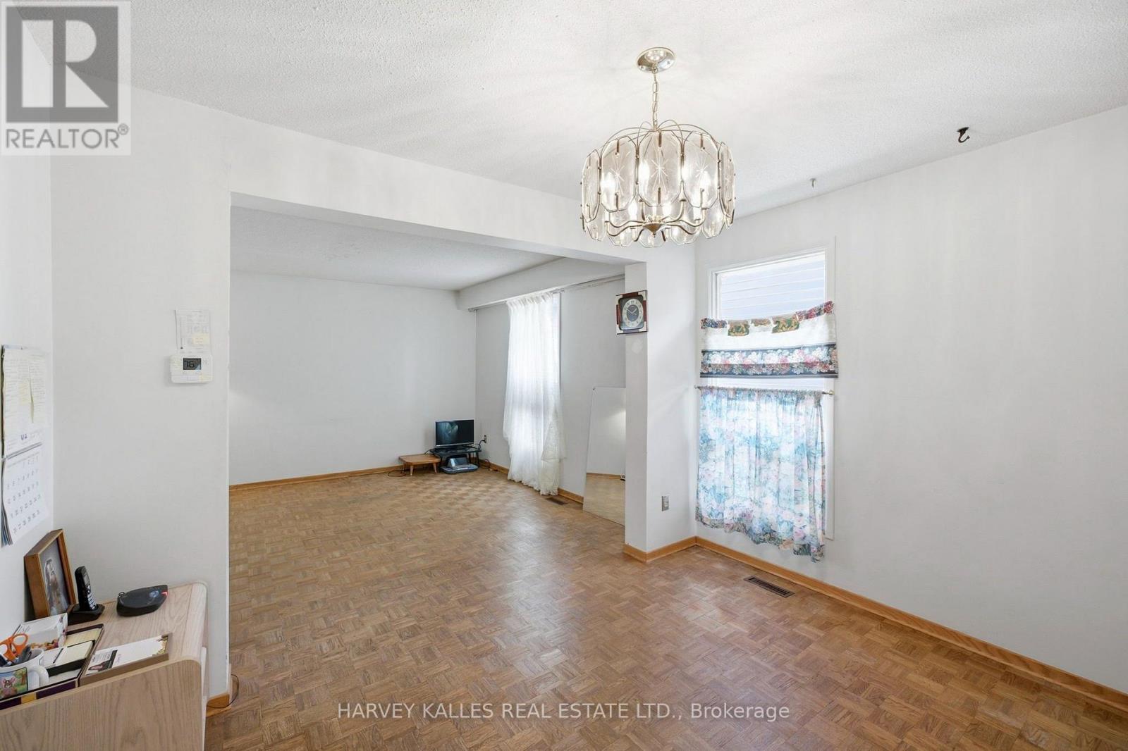 39 NEWINGTON CRESCENT
