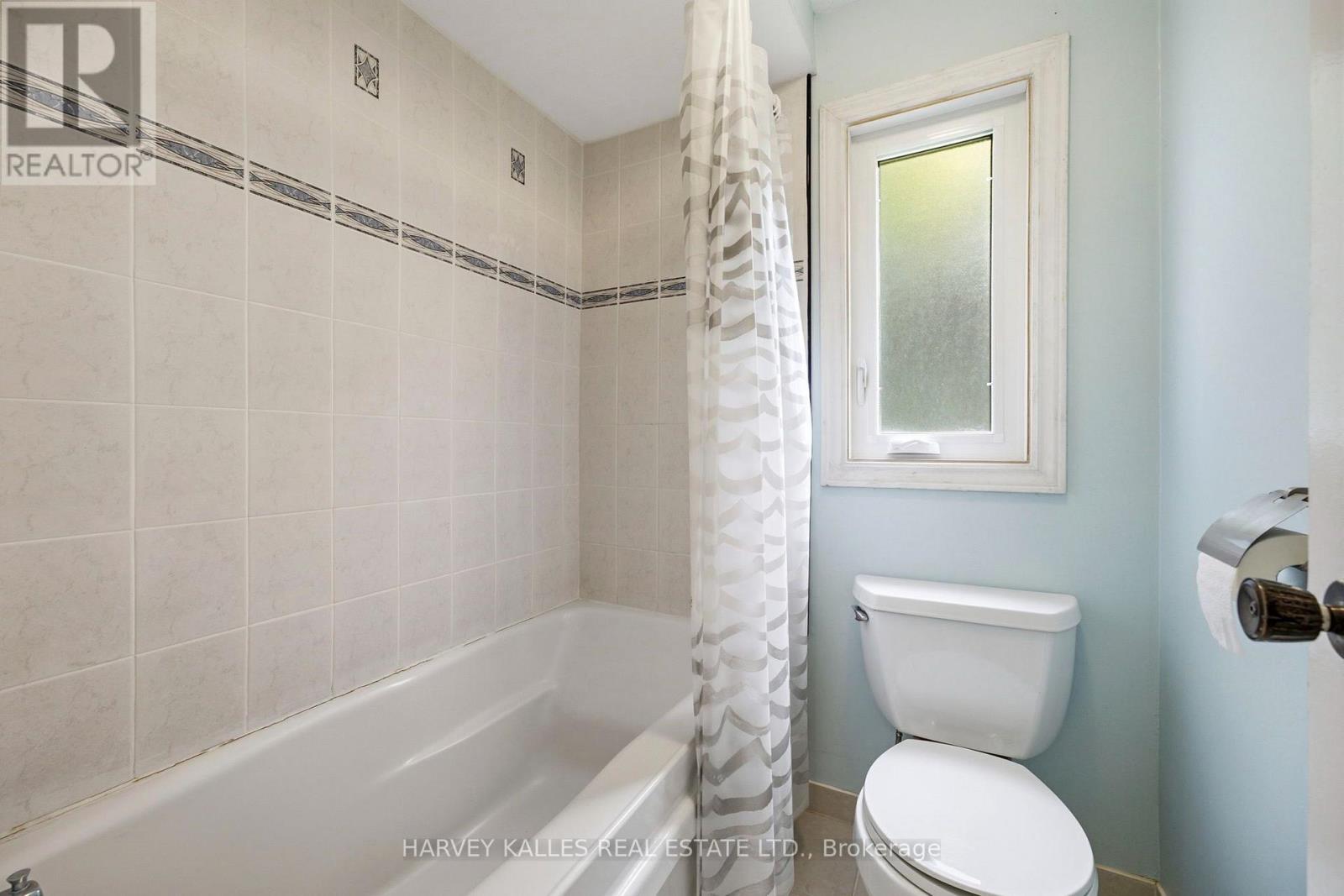 39 NEWINGTON CRESCENT