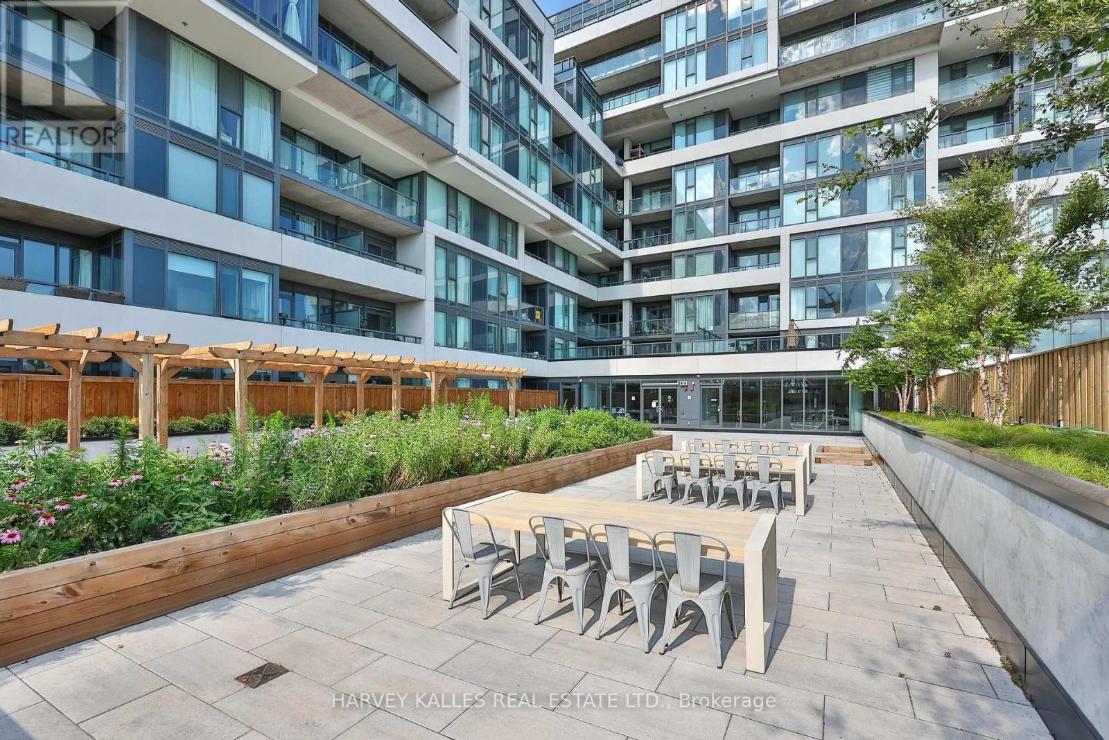 603 - 859 THE QUEENSWAY