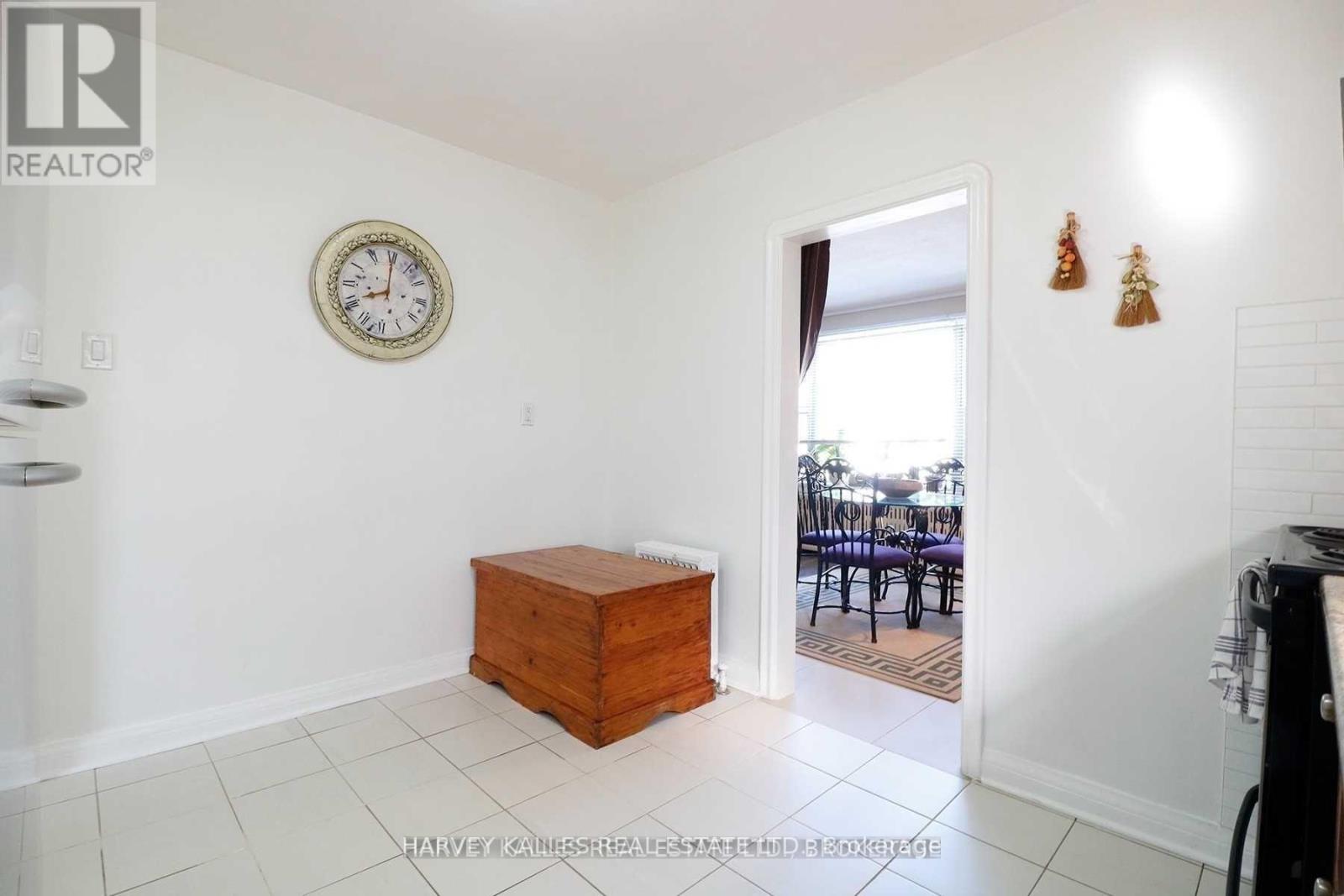 4 - 88 TRETHEWEY DRIVE