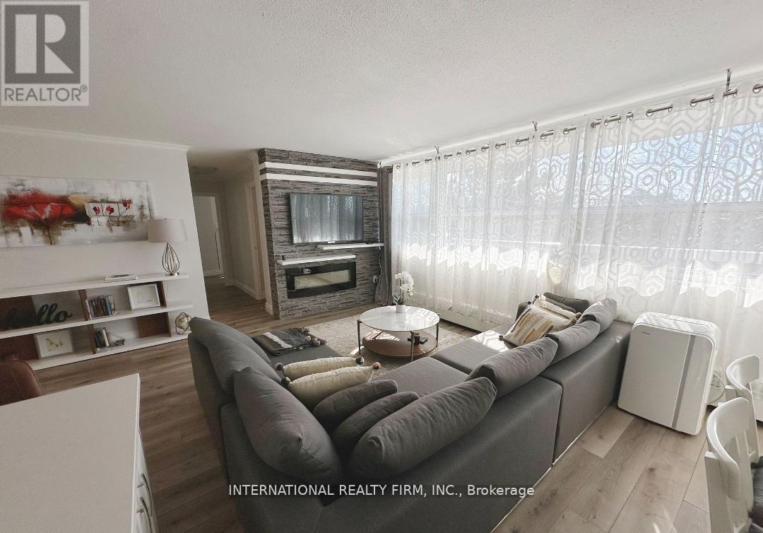408 - 2263 MARINE DRIVE