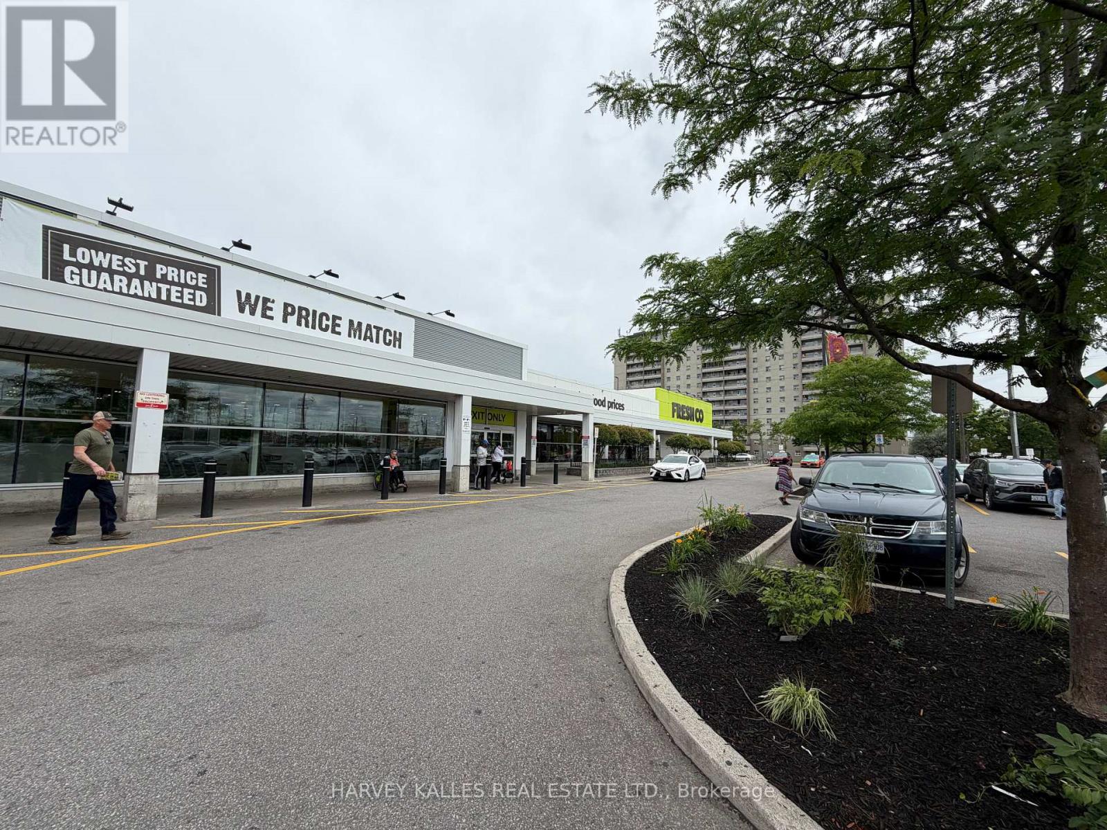 105 - 1911 FINCH AVENUE W