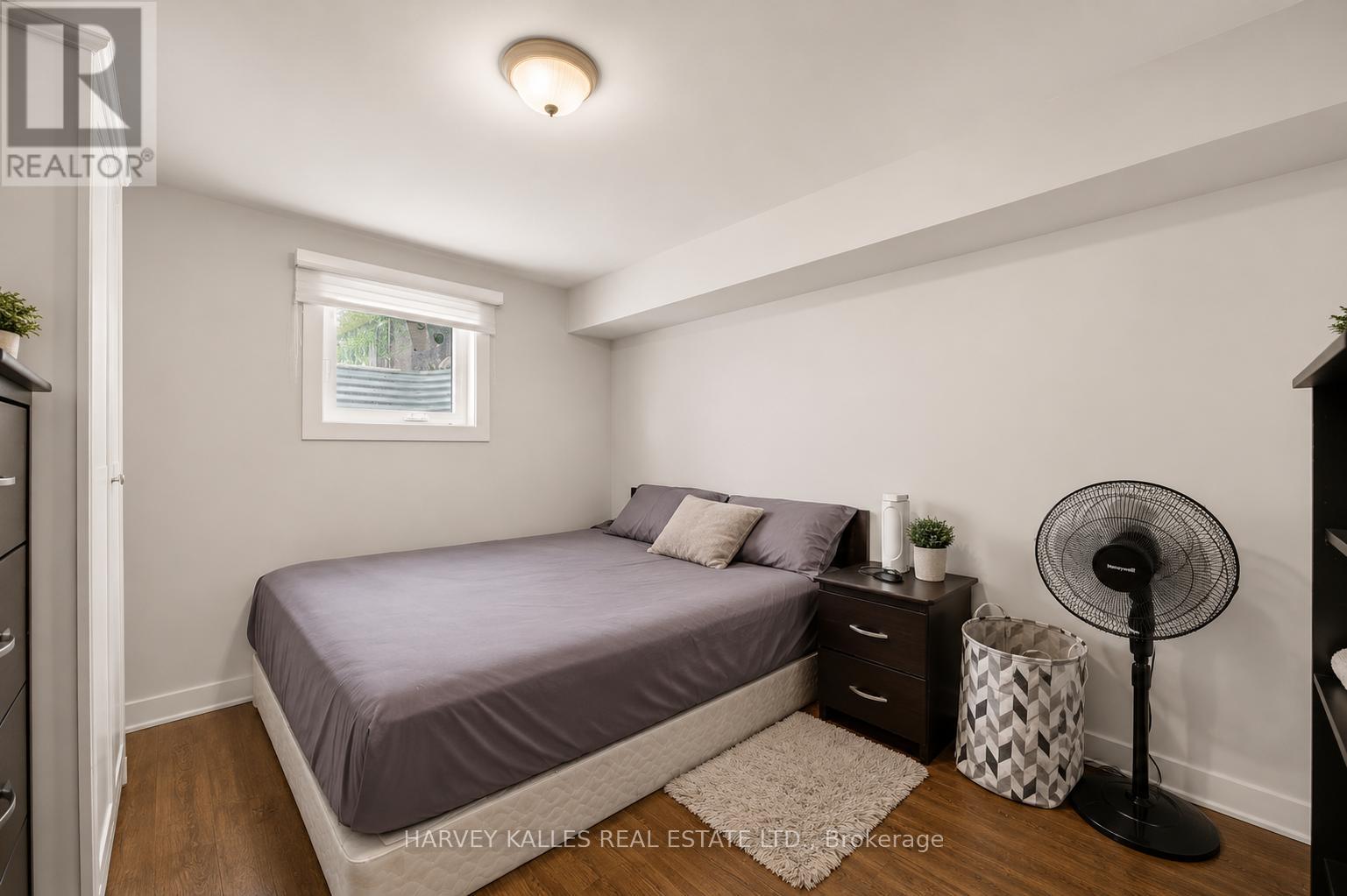 29 GILTSPUR DRIVE